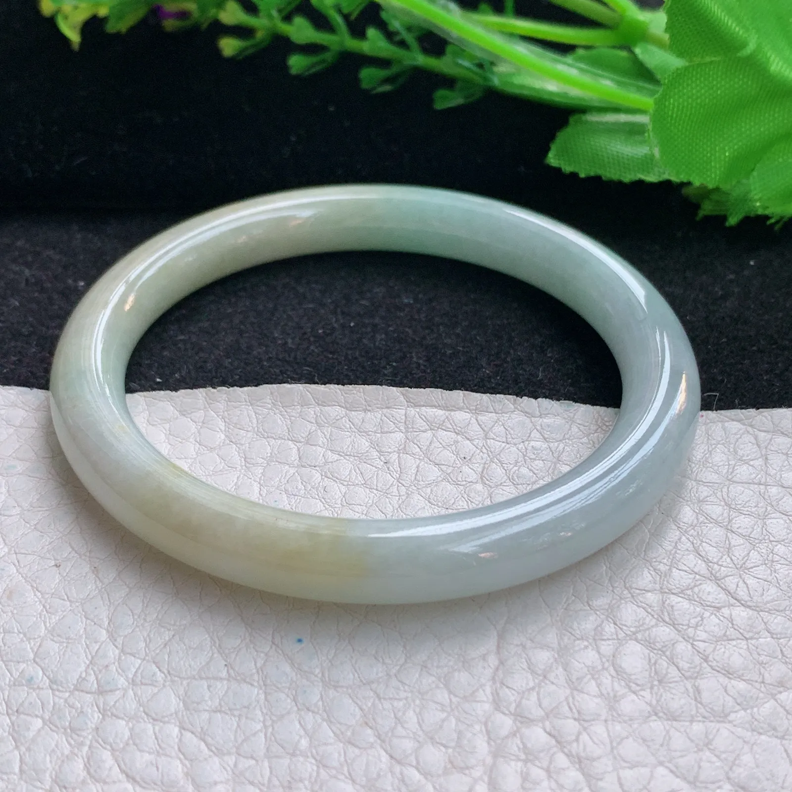 xx自然光54.5*7.8*7.2美人镯 翡翠a货玉手镯水润双彩圆条玉手环 叮当镯