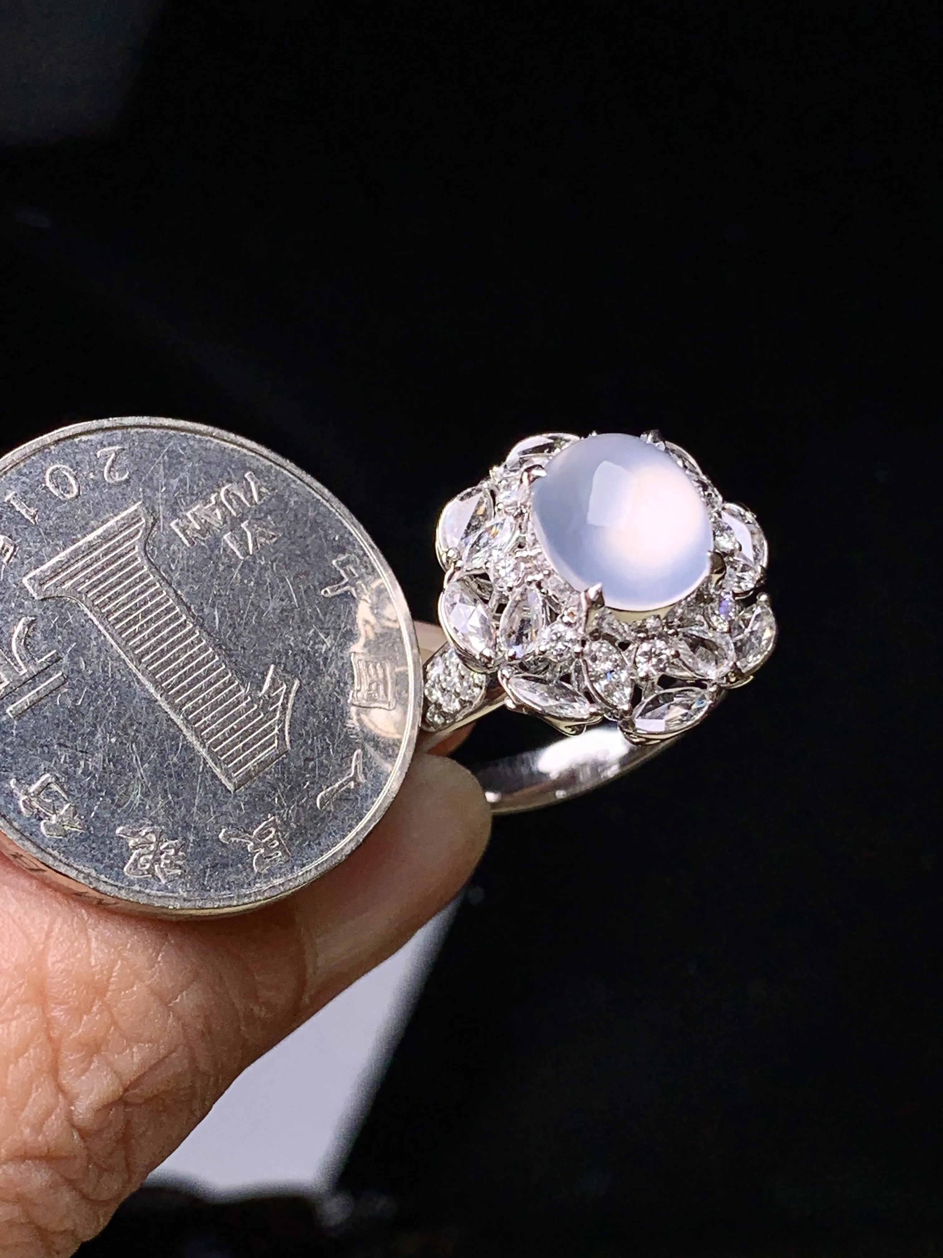 18k金钻镶嵌冰种平安扣戒指 玉质细腻 水润亮眼 色泽艳丽 圈口14.5 整体尺寸17.5*16.8*12.8