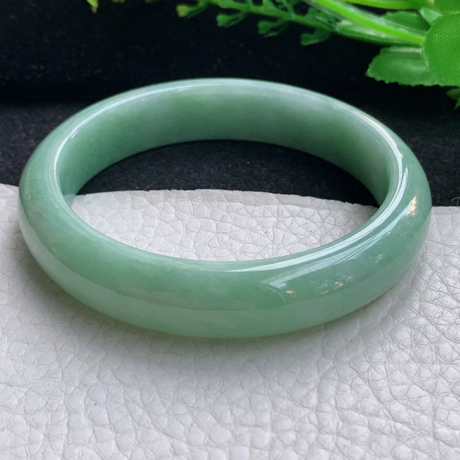 xx自然光59*13.3*8.2平安镯 翡翠a货玉手镯水润湖水绿宽边玉手环
