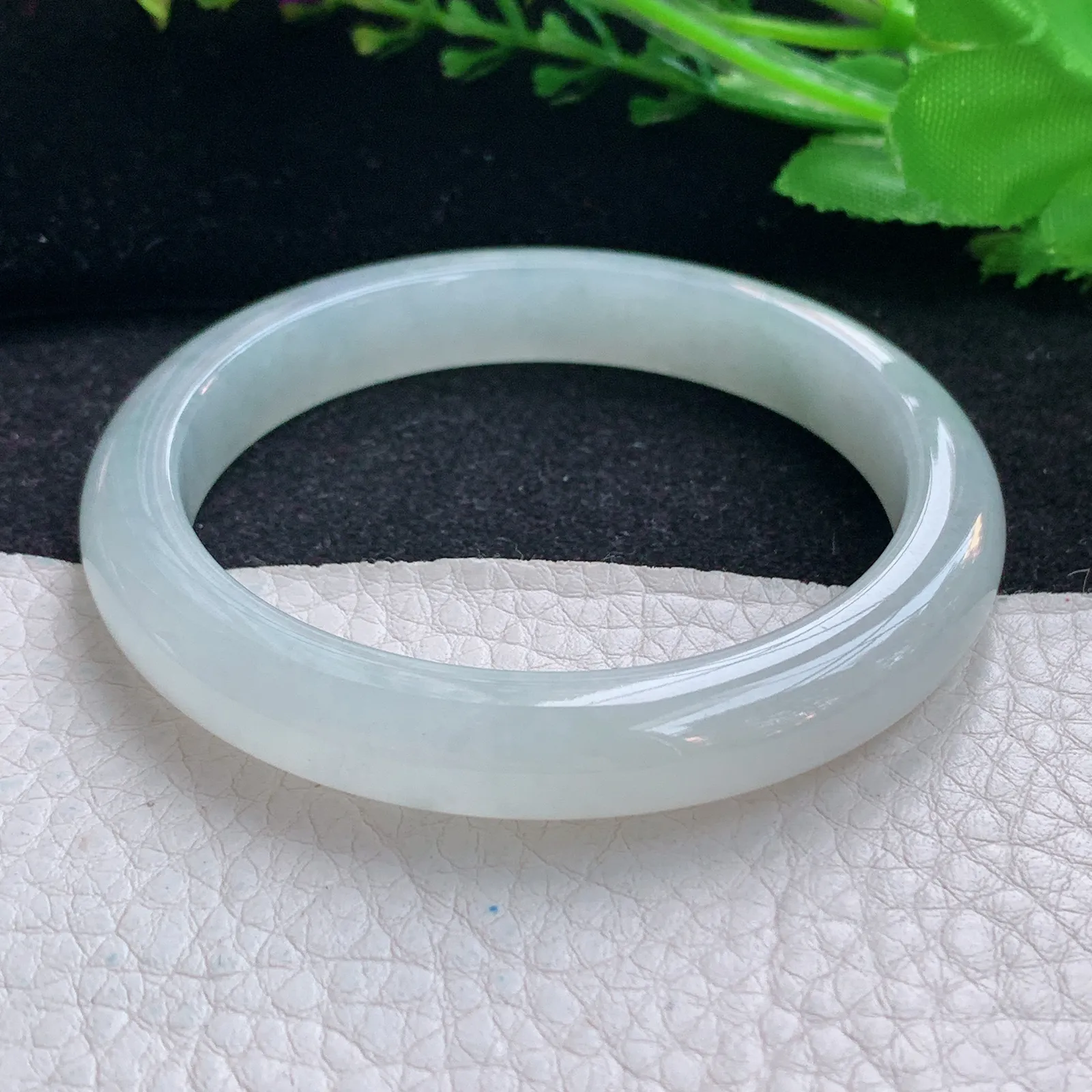 n自然光55.5*9.8*7.5平安镯 翡翠a货玉手镯冰起光秀气宽边珠宝玉手环