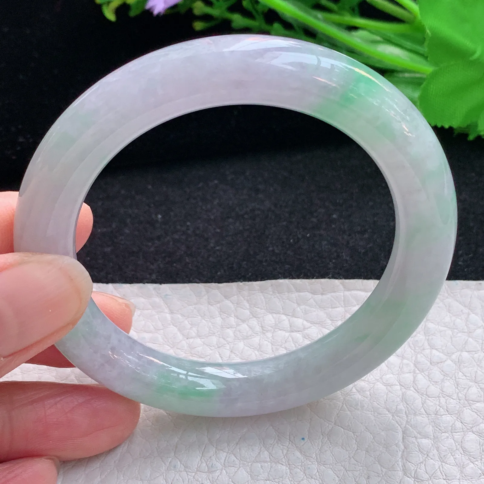 ss自然光54*10美人镯 翡翠a货玉手镯水润春带彩圆条珠宝玉手环