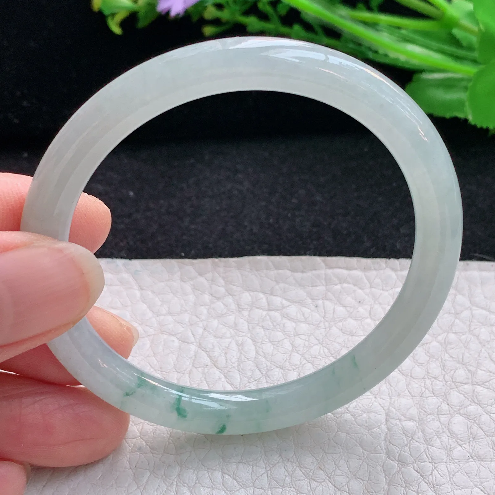 xx小圈口51.5*6.8*7叮当镯 翡翠a货冰飘花秀气圆条玉手镯 美人镯