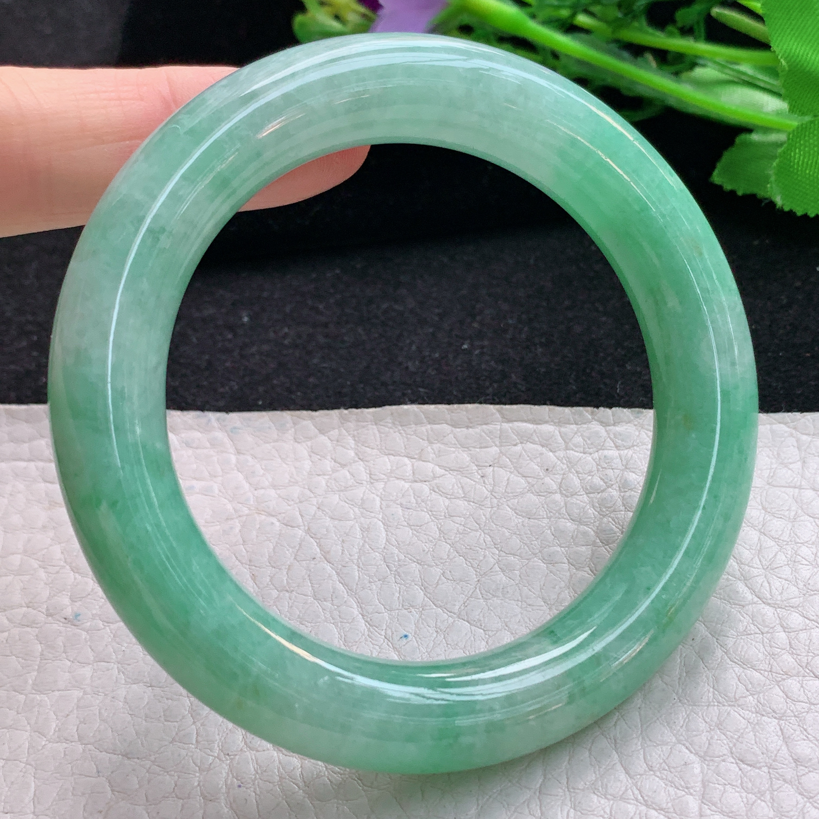 cc自然光56.5*12*11.3美人镯 天然缅甸翡翠胶感满绿圆条玉手镯 珠宝玉手环