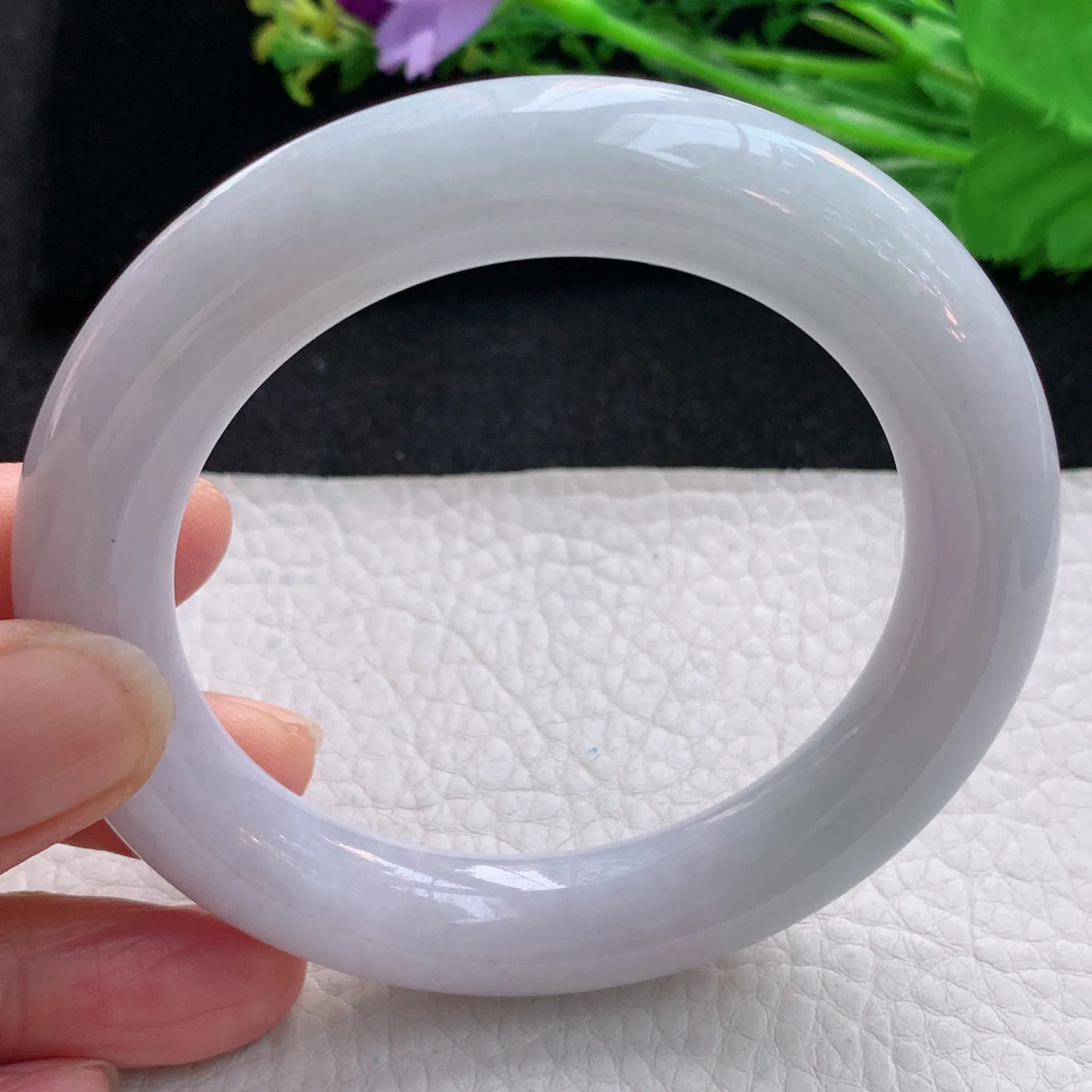 z自然光57*11.8胖圆镯 天然缅甸翡翠淡雅圆条玉手镯 珠宝玉手环