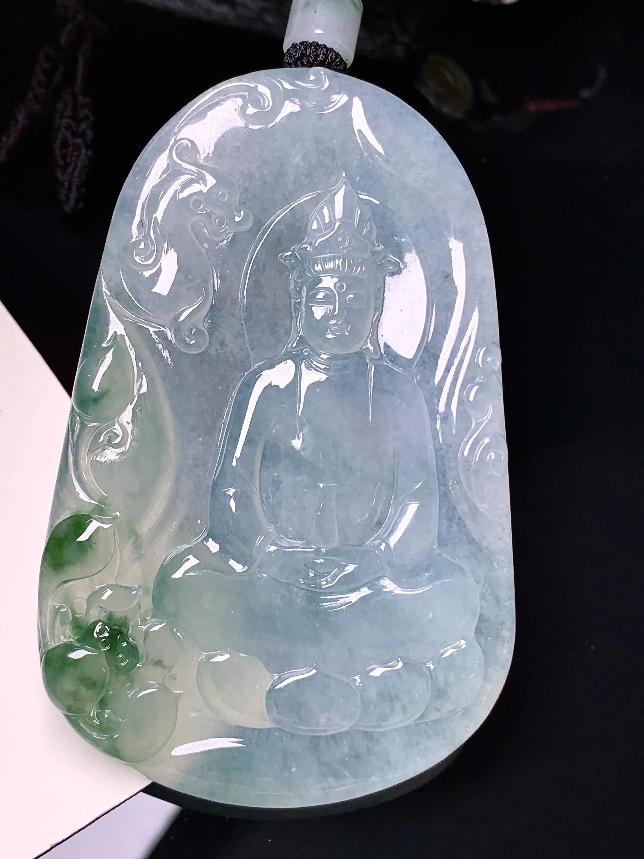 飘绿莲花观音吊坠 玉质细腻 水润亮眼 色泽艳丽 整体尺寸69.5*45.2*5.6