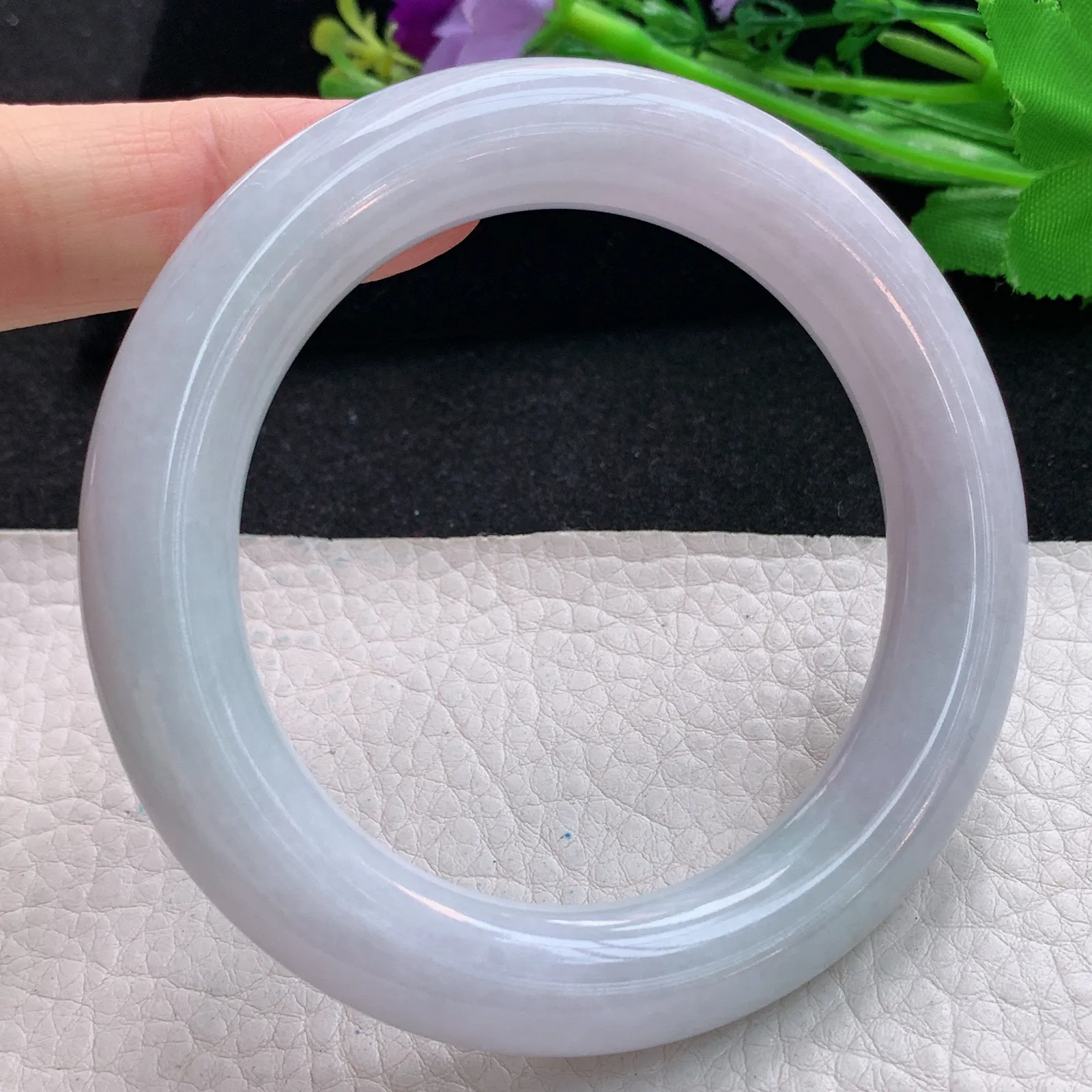 z自然光57*11.8胖圆镯 天然缅甸翡翠淡雅圆条玉手镯 珠宝玉手环