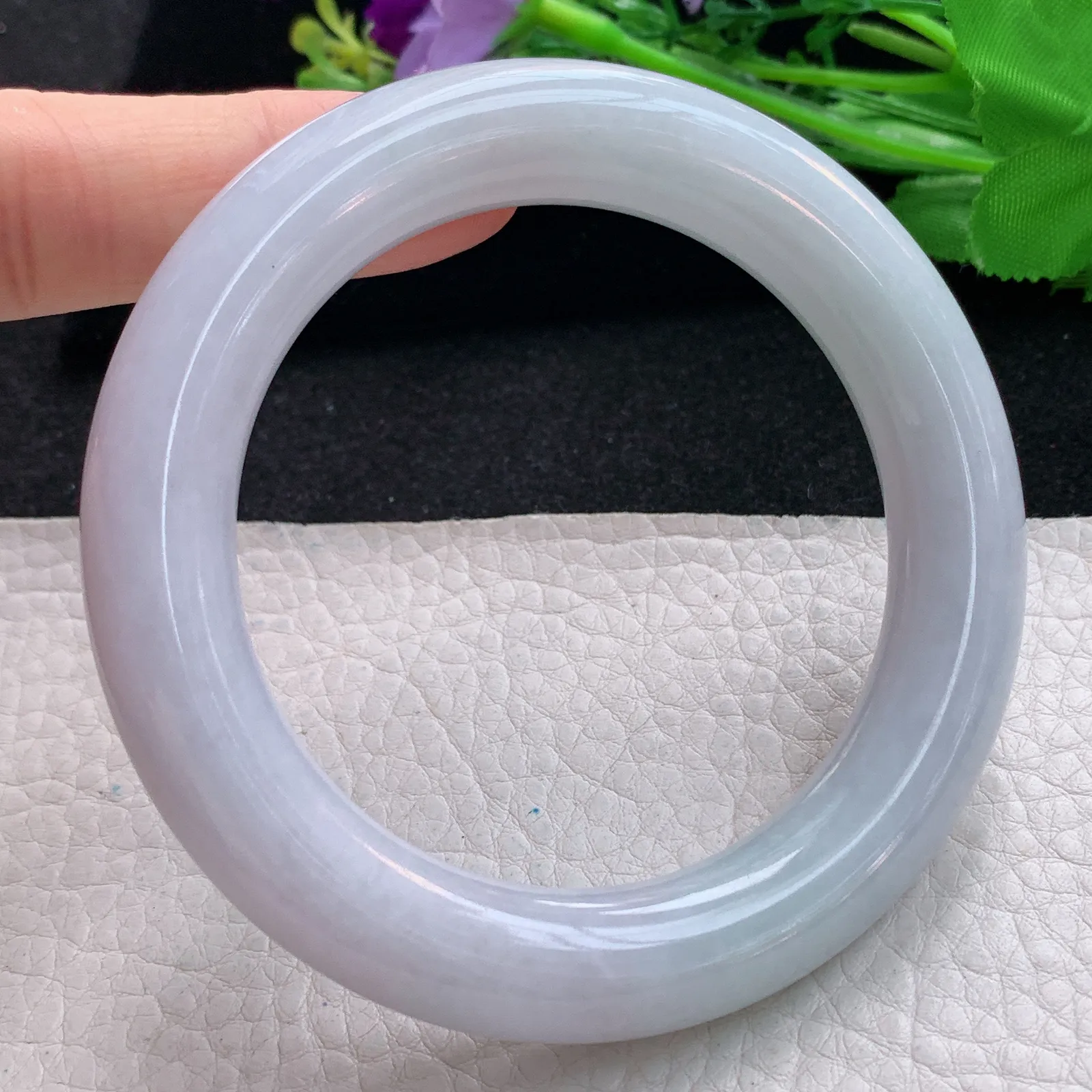 z自然光57*11.8胖圆镯 天然缅甸翡翠淡雅圆条玉手镯 珠宝玉手环