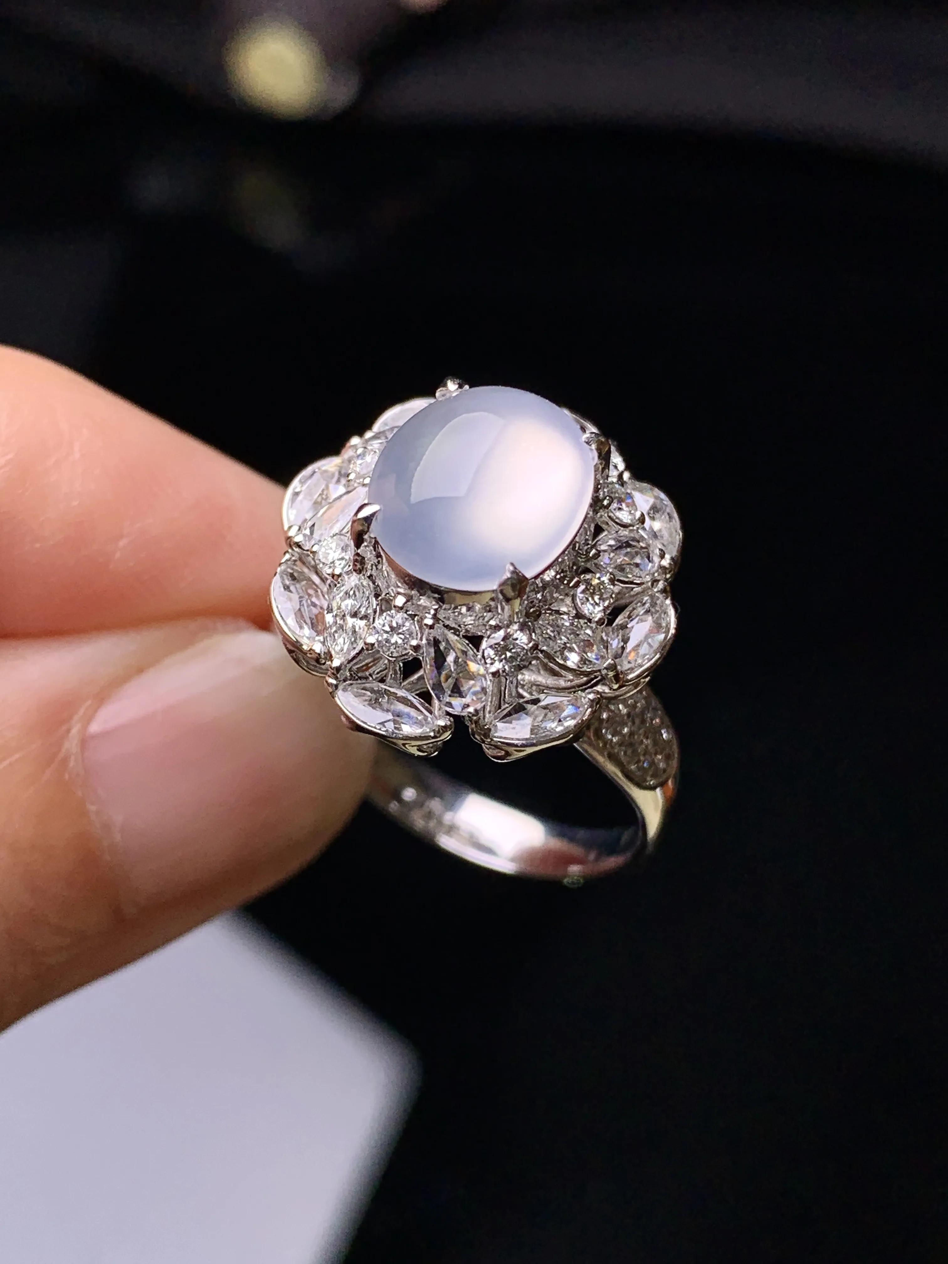 18k金钻镶嵌冰种平安扣戒指 玉质细腻 水润亮眼 色泽艳丽 圈口14.5 整体尺寸17.5*16.8*12.8