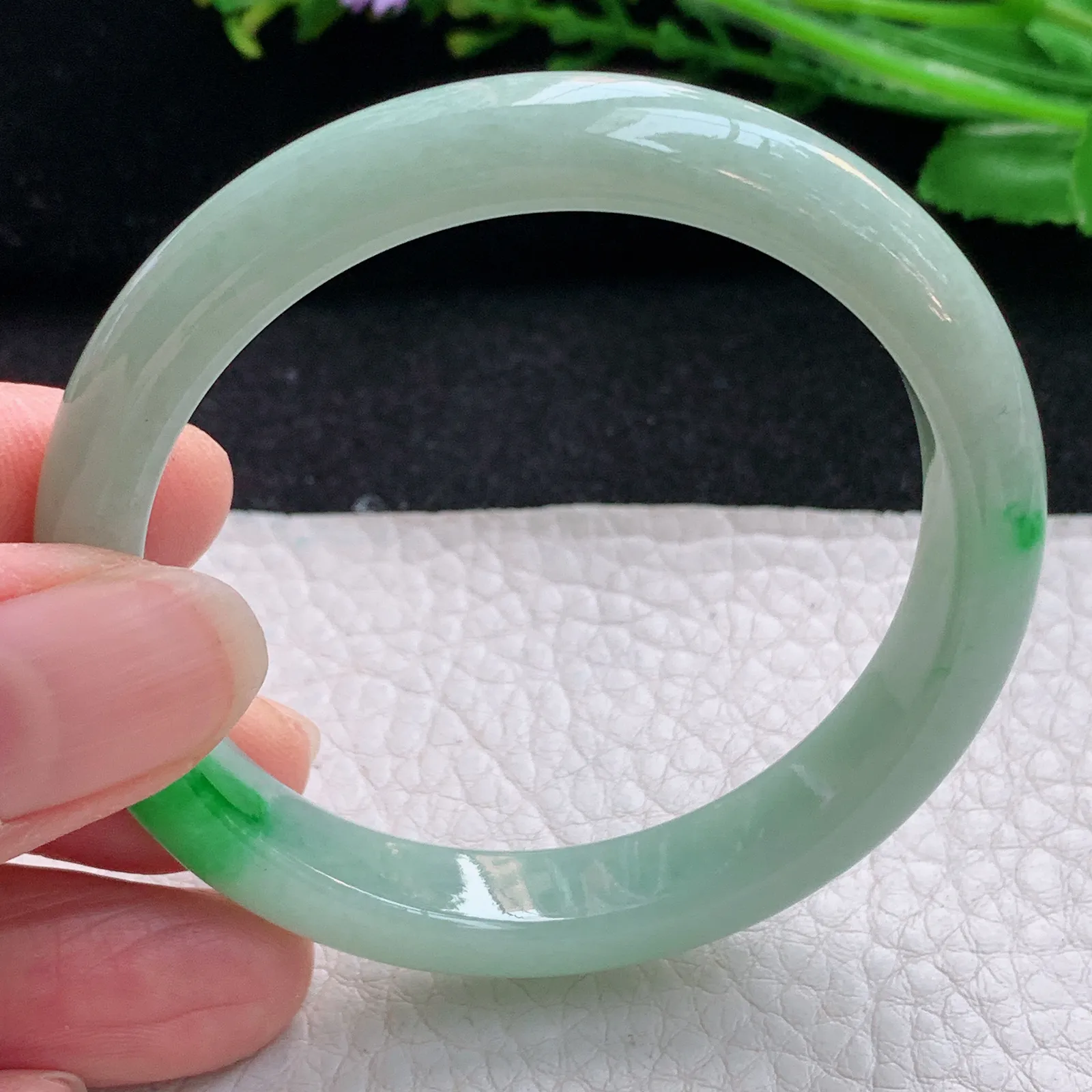 xx小圈口51*9.6*7平安镯 翡翠a货玉手镯水润飘阳绿秀气宽边玉手环