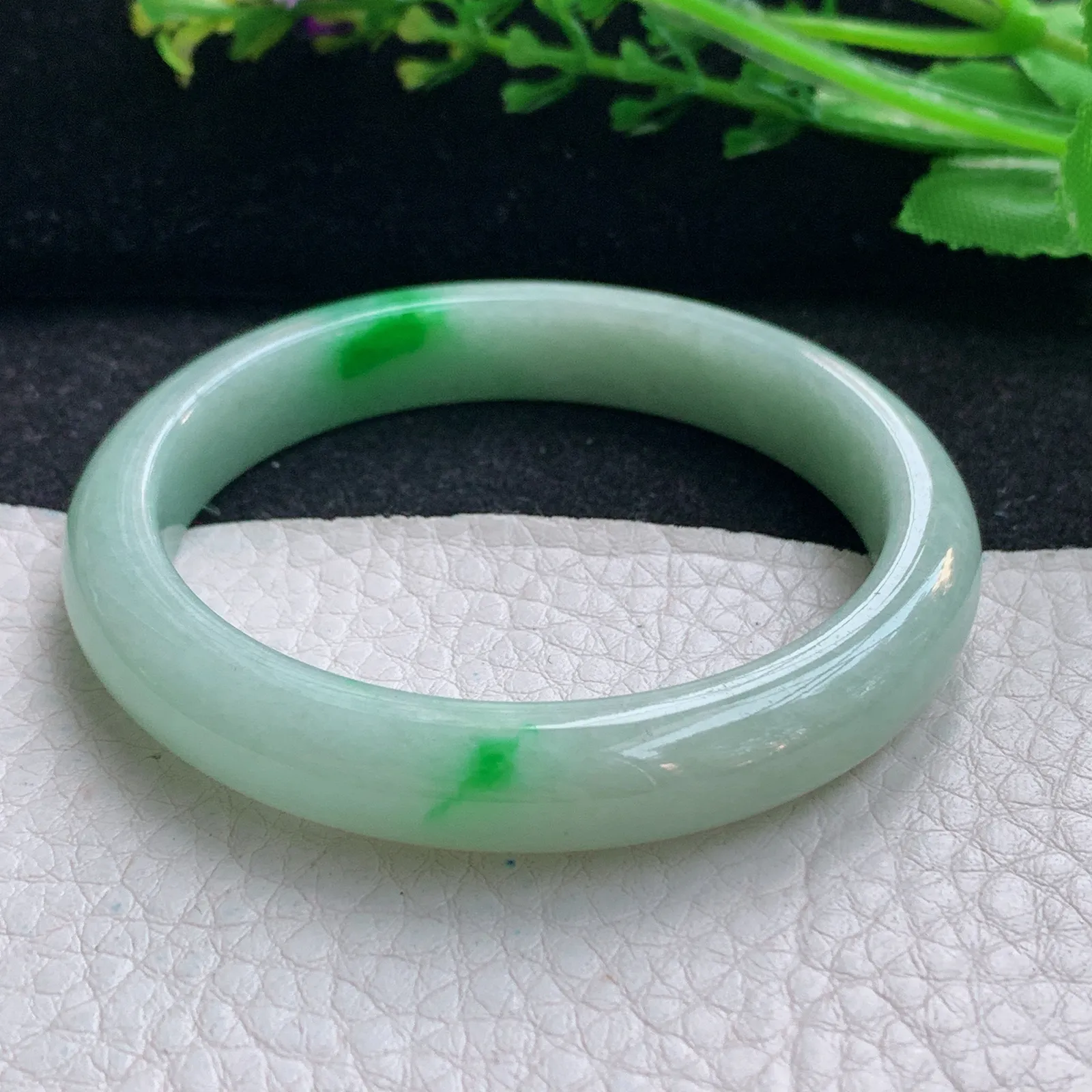 xx小圈口51*9.6*7平安镯 翡翠a货玉手镯水润飘阳绿秀气宽边玉手环