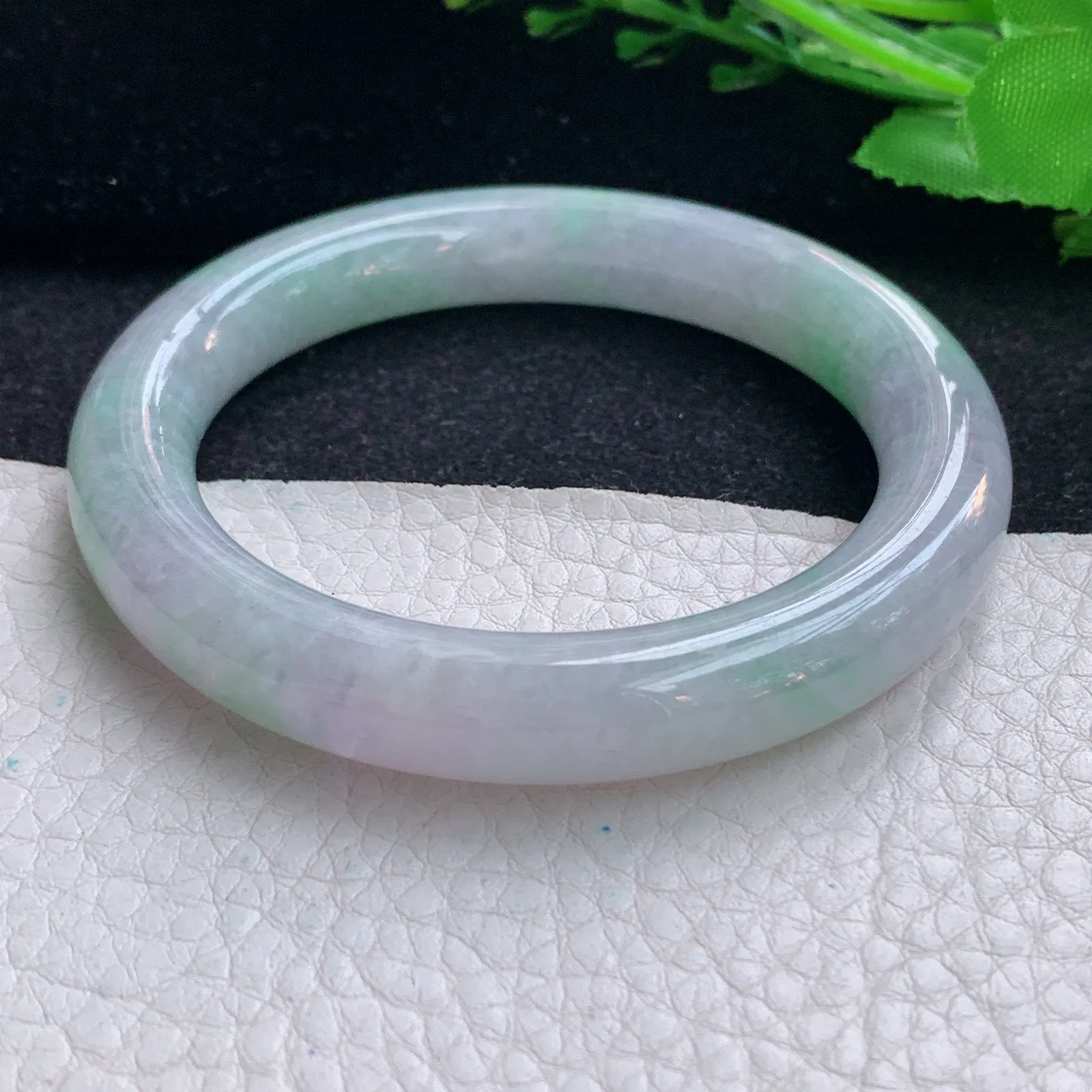 ss自然光54*10美人镯 翡翠a货玉手镯水润春带彩圆条珠宝玉手环