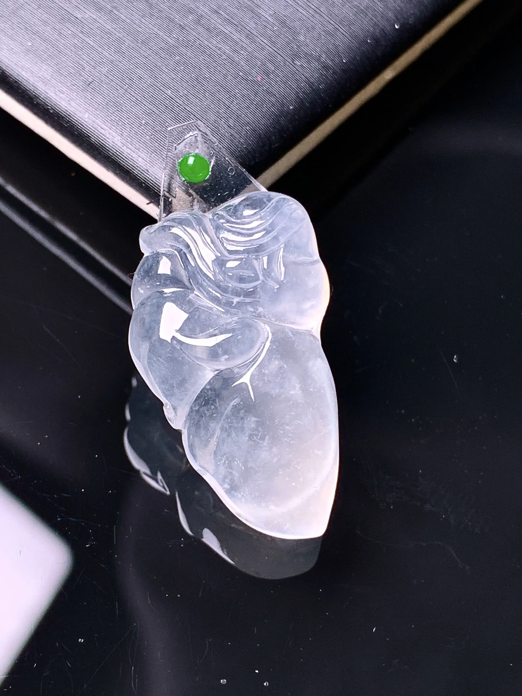 镶嵌款 冰种天使宝宝吊坠 玉质细腻 水润亮眼 色泽艳丽 整体尺寸23.2*14*4.8