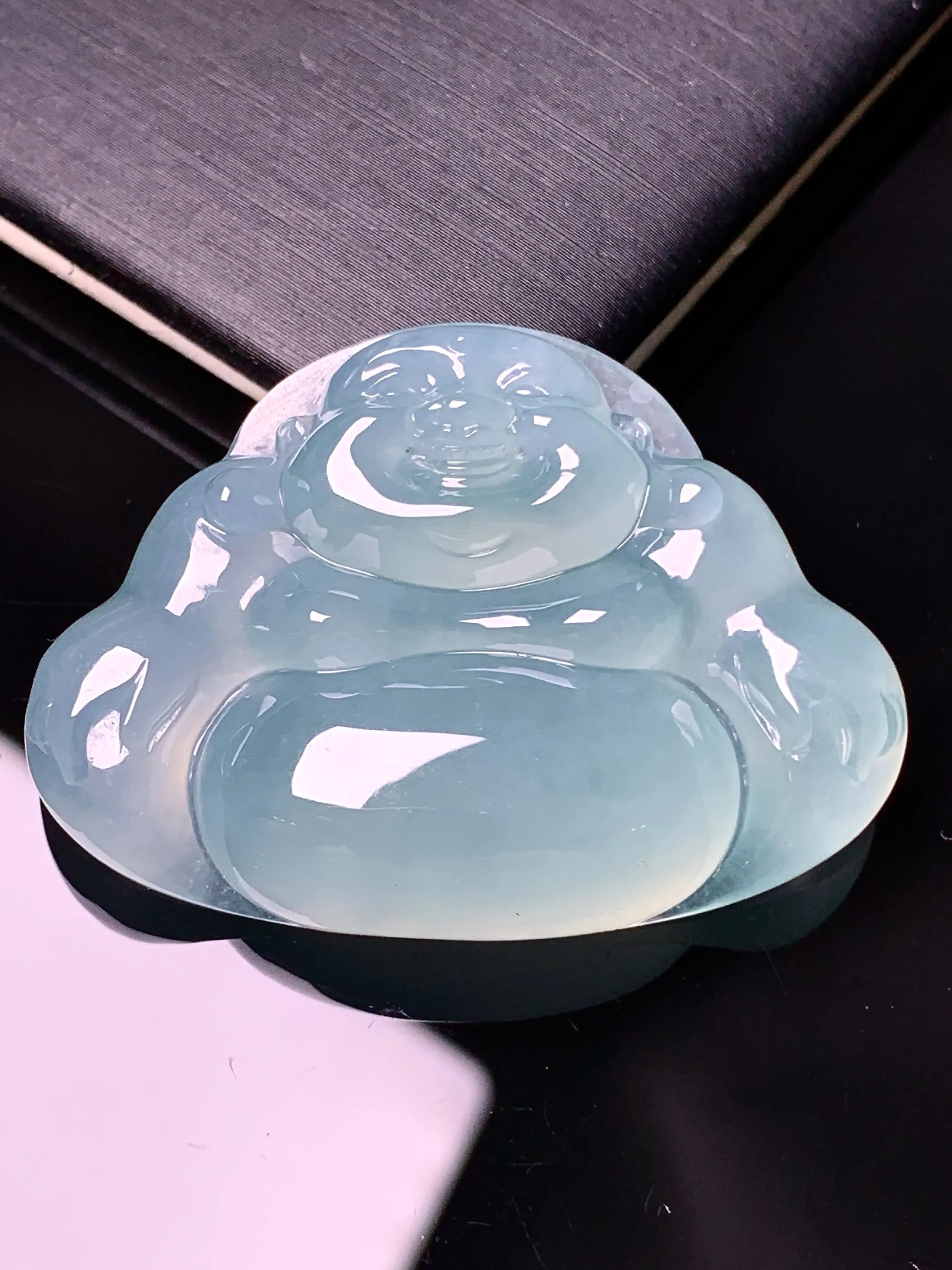 冰种佛公吊坠 玉质细腻 水润亮眼 色泽艳丽 整体尺寸29*40.2*9