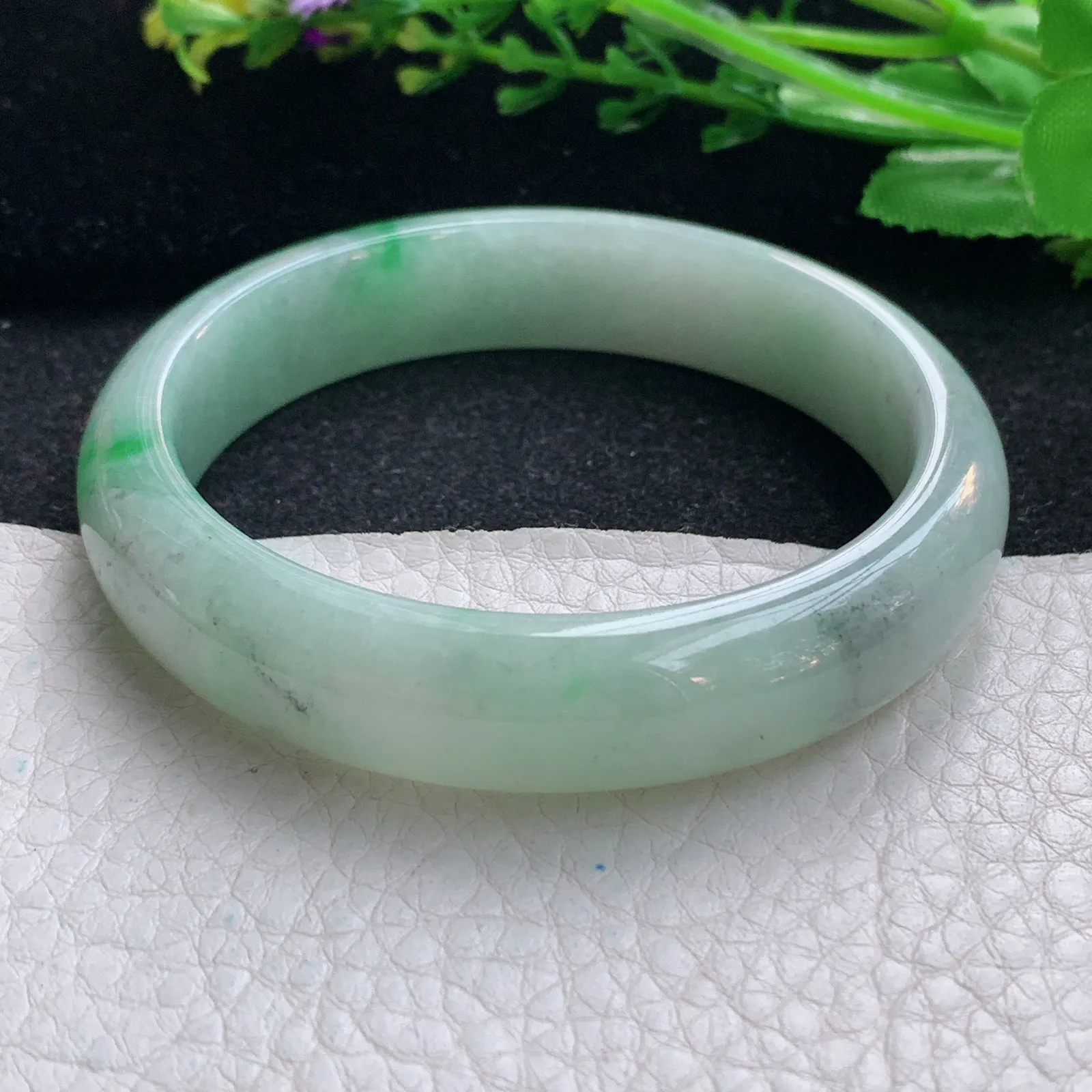 n自然光56.5*13*7.7平安镯 翡翠a货玉手镯水润飘绿宽边珠宝玉手环