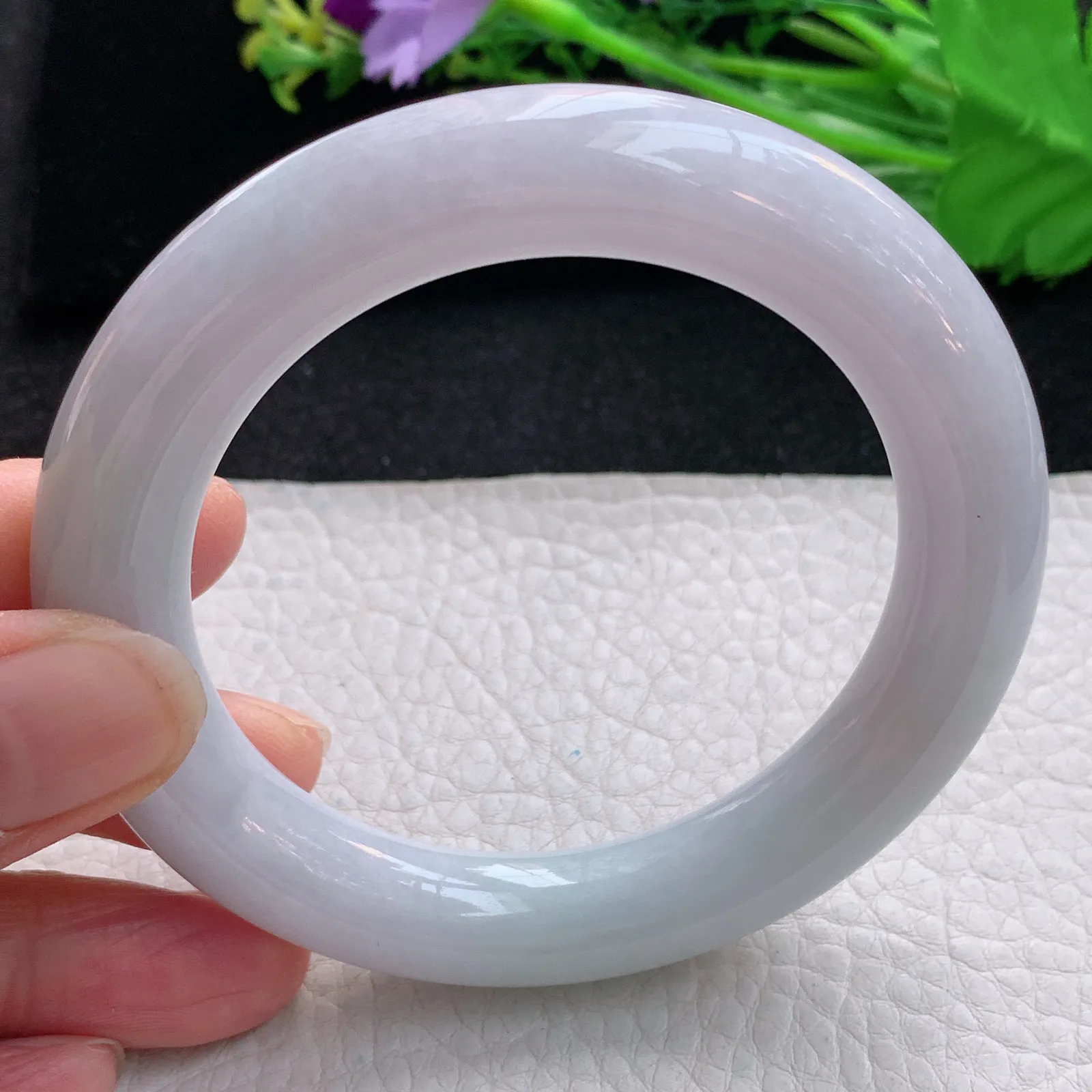 z自然光57*11.8胖圆镯 天然缅甸翡翠淡雅圆条玉手镯 珠宝玉手环