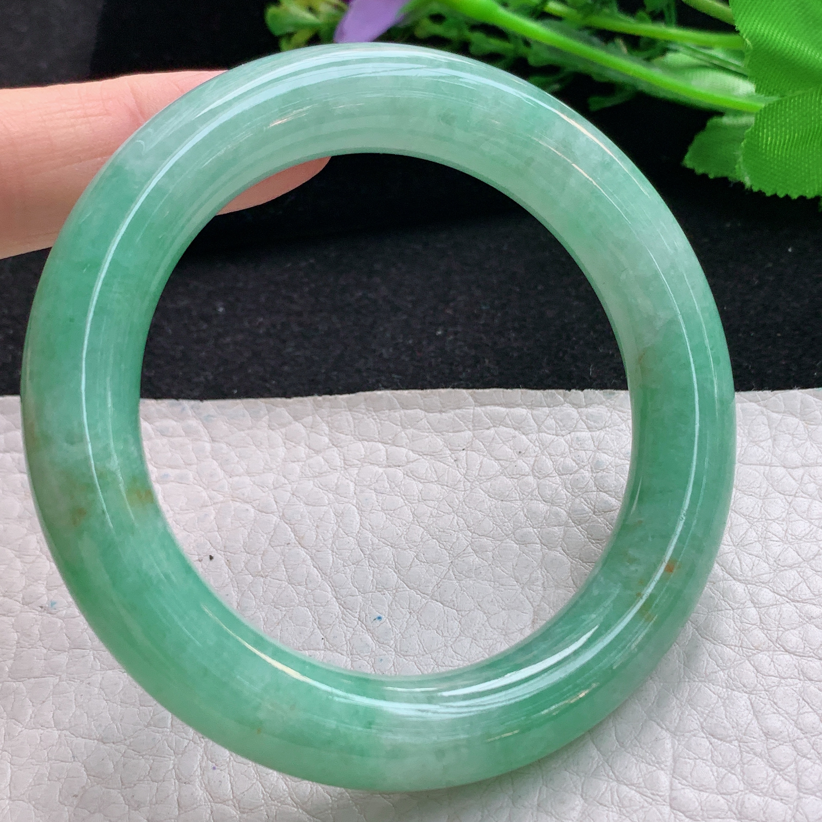 cc自然光56.5*12*11.3美人镯 天然缅甸翡翠胶感满绿圆条玉手镯 珠宝玉手环