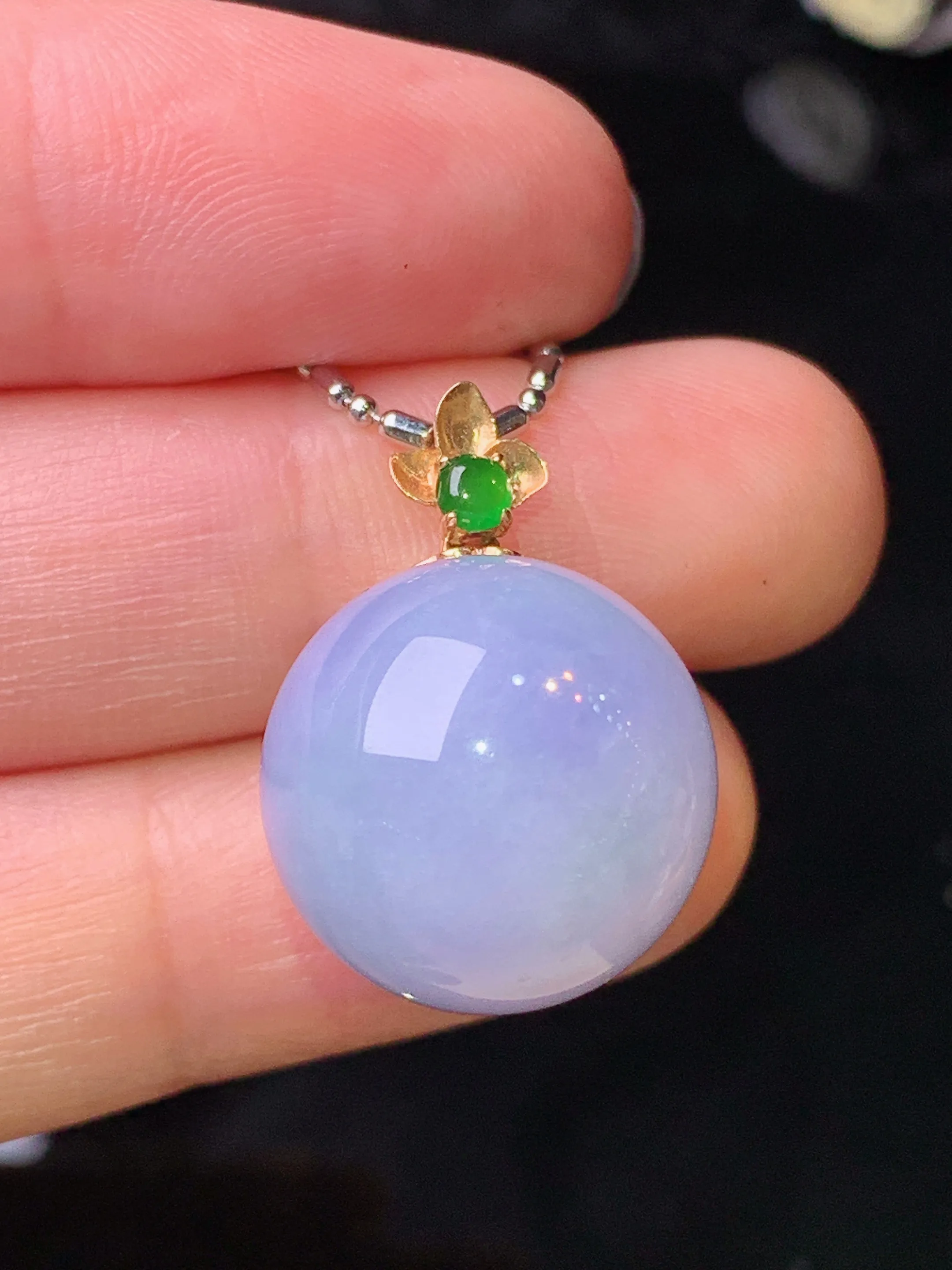 18k金镶嵌紫罗兰圆珠吊坠 玉质细腻 水润亮眼 色泽艳丽 整体尺寸22.5*16