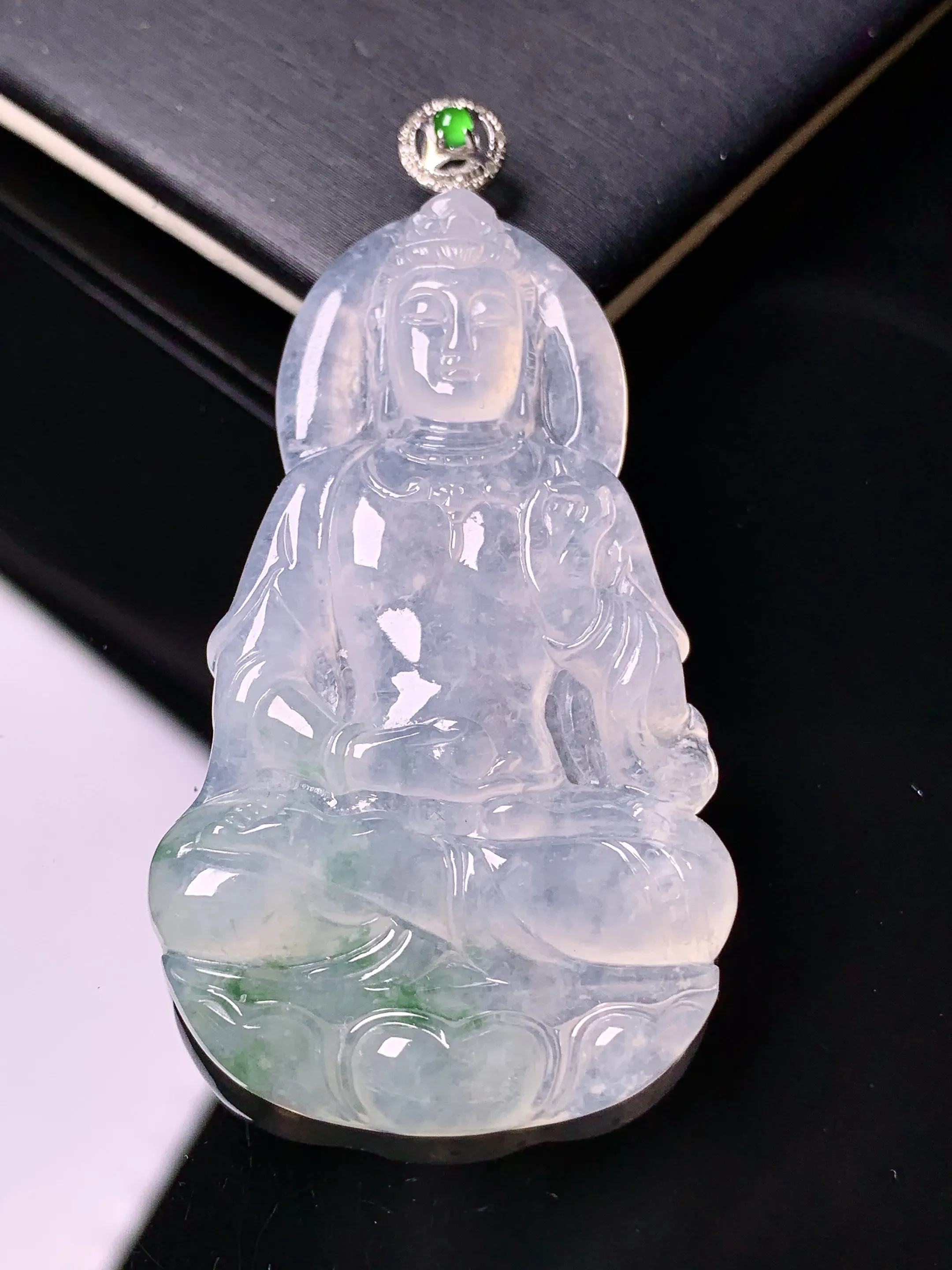 18k金钻镶嵌冰种度母吊坠 玉质细腻 水润亮眼 色泽艳丽 整体尺寸57.7*29.6*5.5