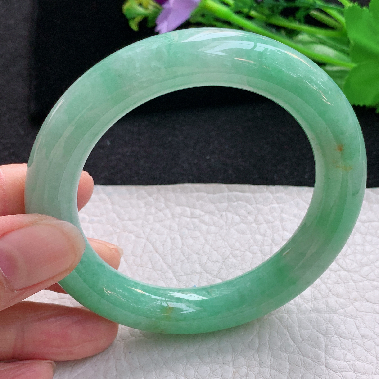 cc自然光56.5*12*11.3美人镯 天然缅甸翡翠胶感满绿圆条玉手镯 珠宝玉手环