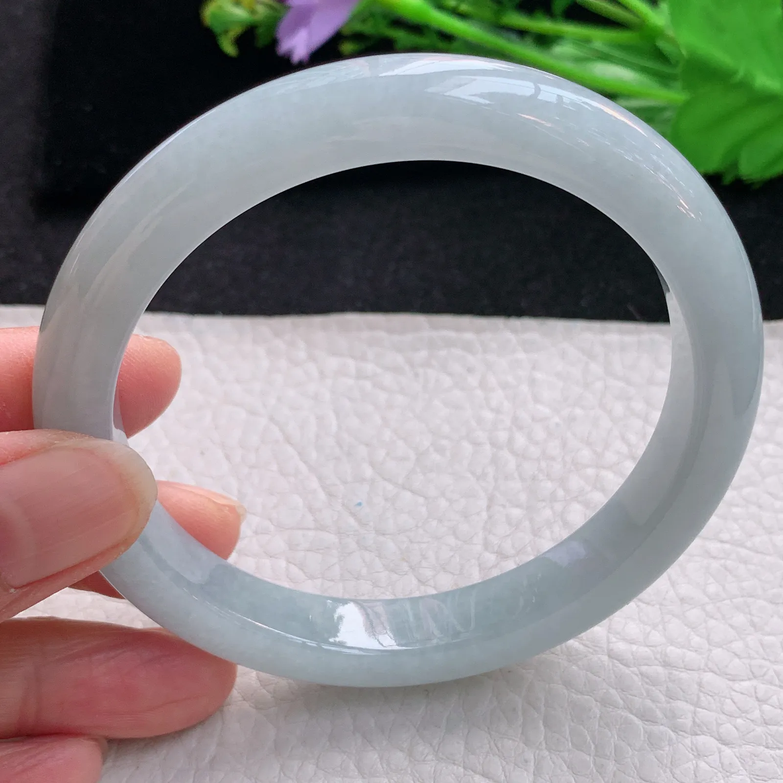 js大圈口62.5*10.2*8.5平安镯 天然缅甸翡翠胶感白月光宽边玉手镯 珠宝玉手环