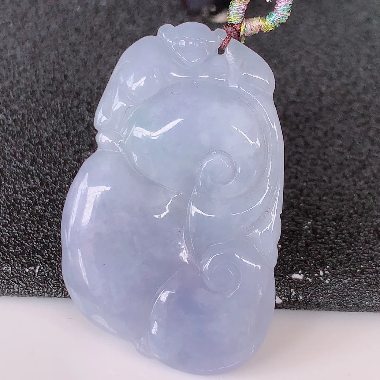 自然光实拍，冰润紫罗兰翡翠如意吊坠，上身效果非常美，饱满大气，工艺美，万事如意，如意一生，#57.9