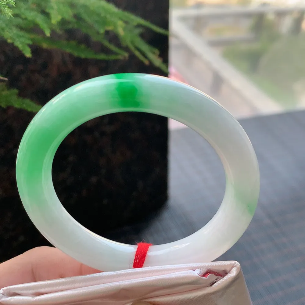 圆条冰糯阳绿 微纹 尺寸:52.1/10.1 色好