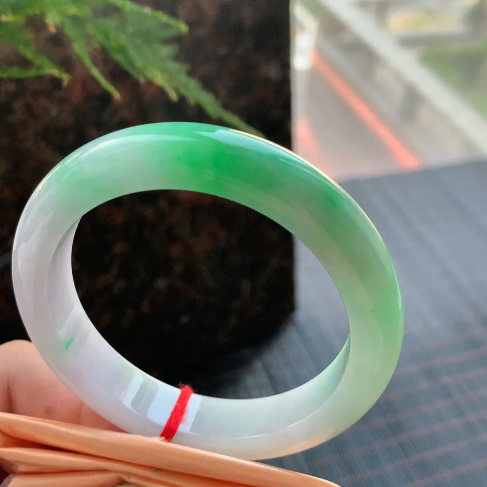 正圈冰糯春彩 无瑕 尺寸:56.1/12.5/8.6 超美