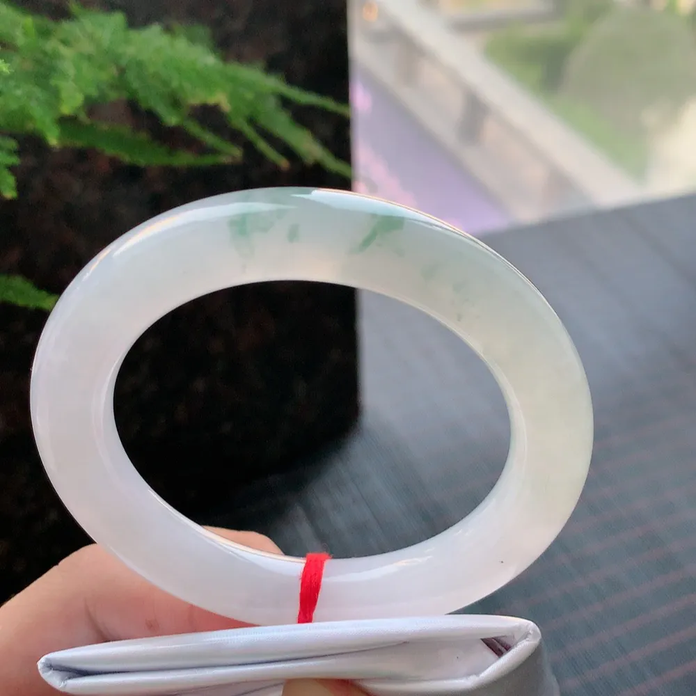 圆条高冰飘花 无瑕 尺寸:56.5/11.2/11.1 花美