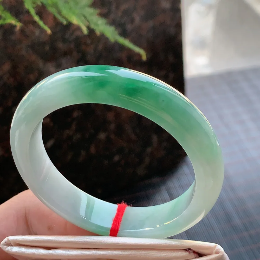 正圈冰糯翠绿 微细线 尺寸:55.1/12.1/8.2 色好🥰🥰