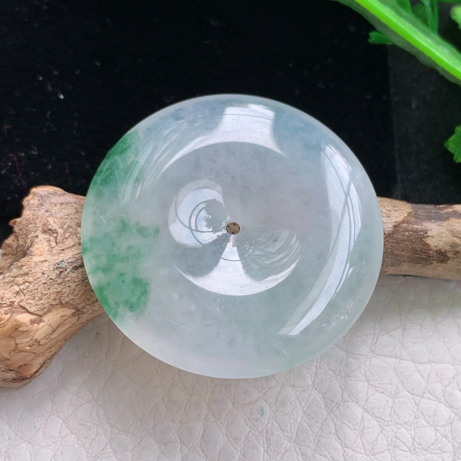 gp实拍35*5.4翡翠a货精雕冰飘花平安扣 玉扣玉吊坠 玉挂件