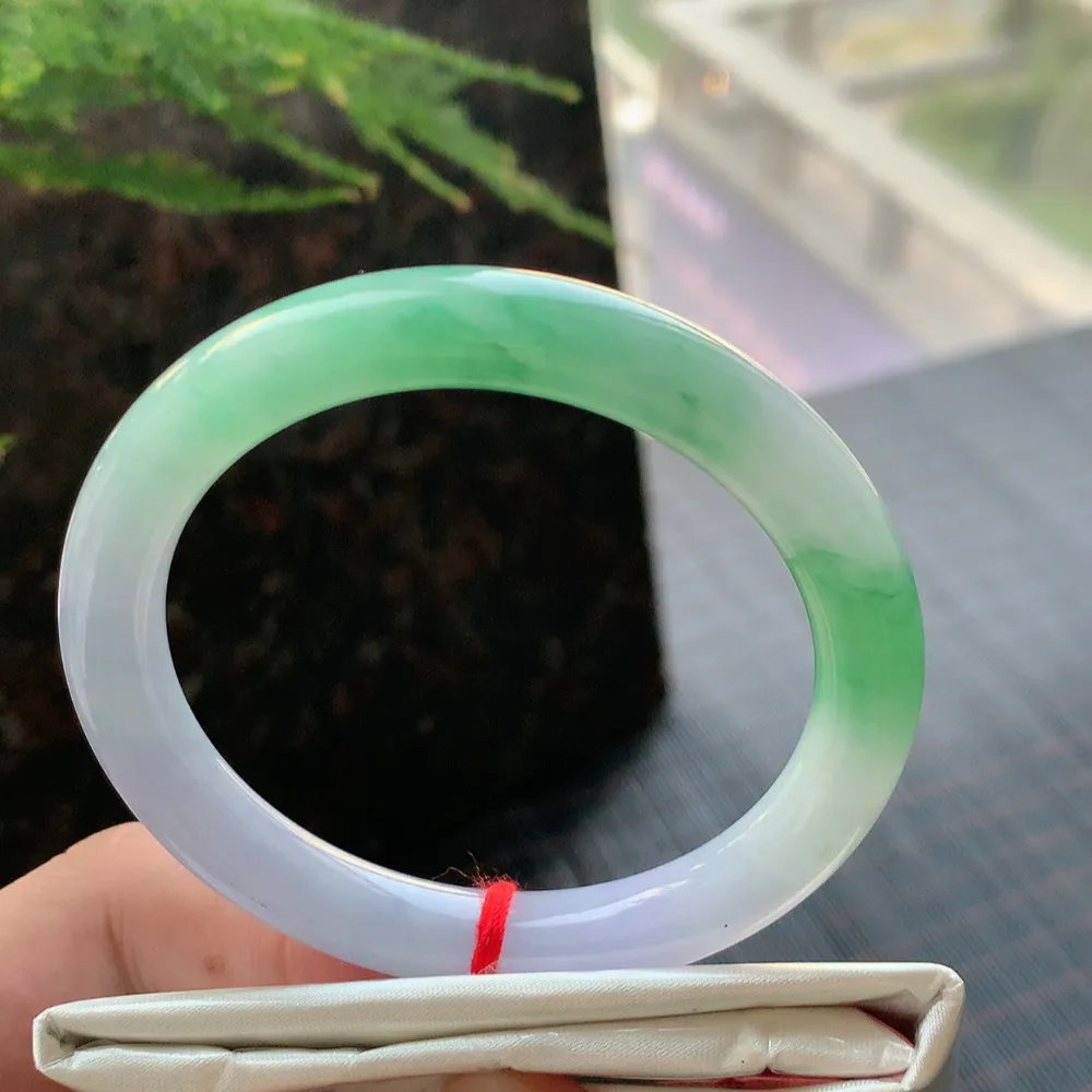 圆条冰糯春彩 无瑕 尺寸:52.7/8.4/8.1 色好