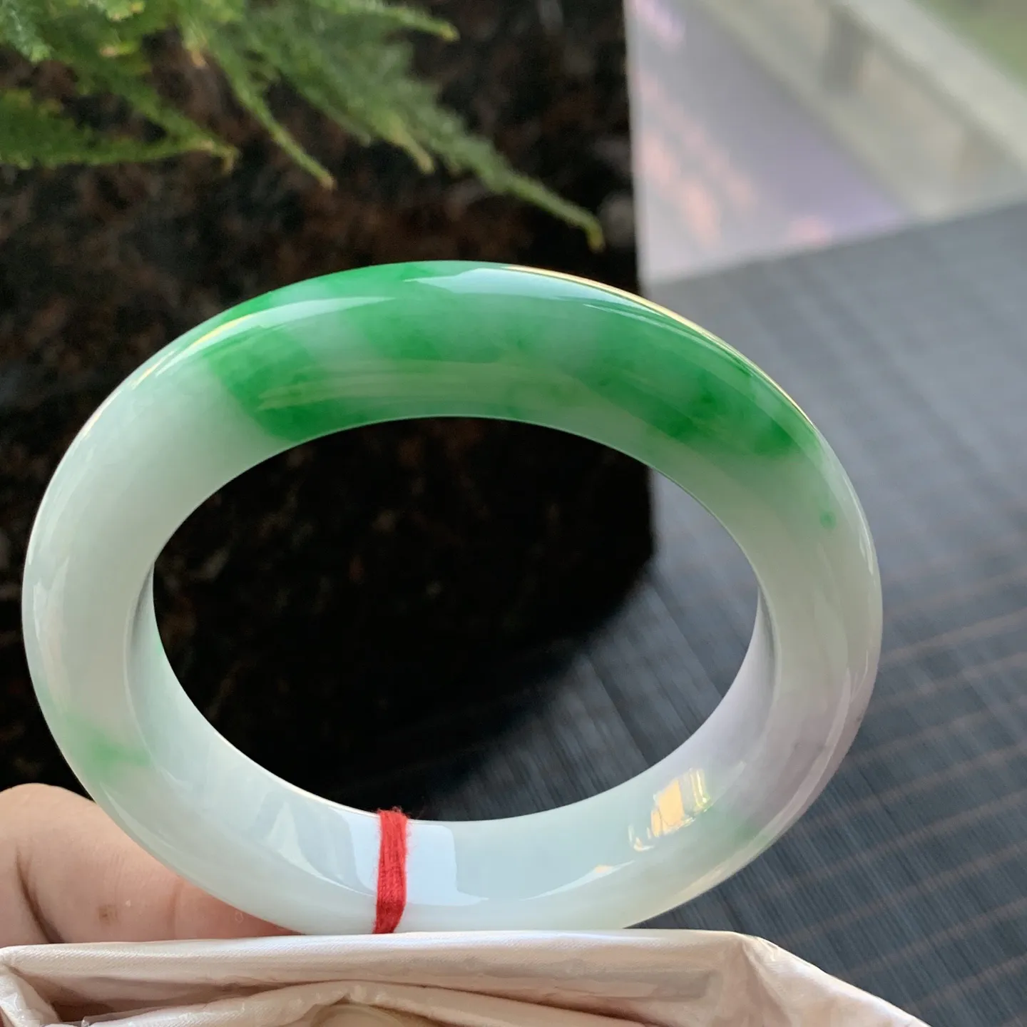 正圈一大节阳绿 无瑕 尺寸:57.8/13/10.4 色好