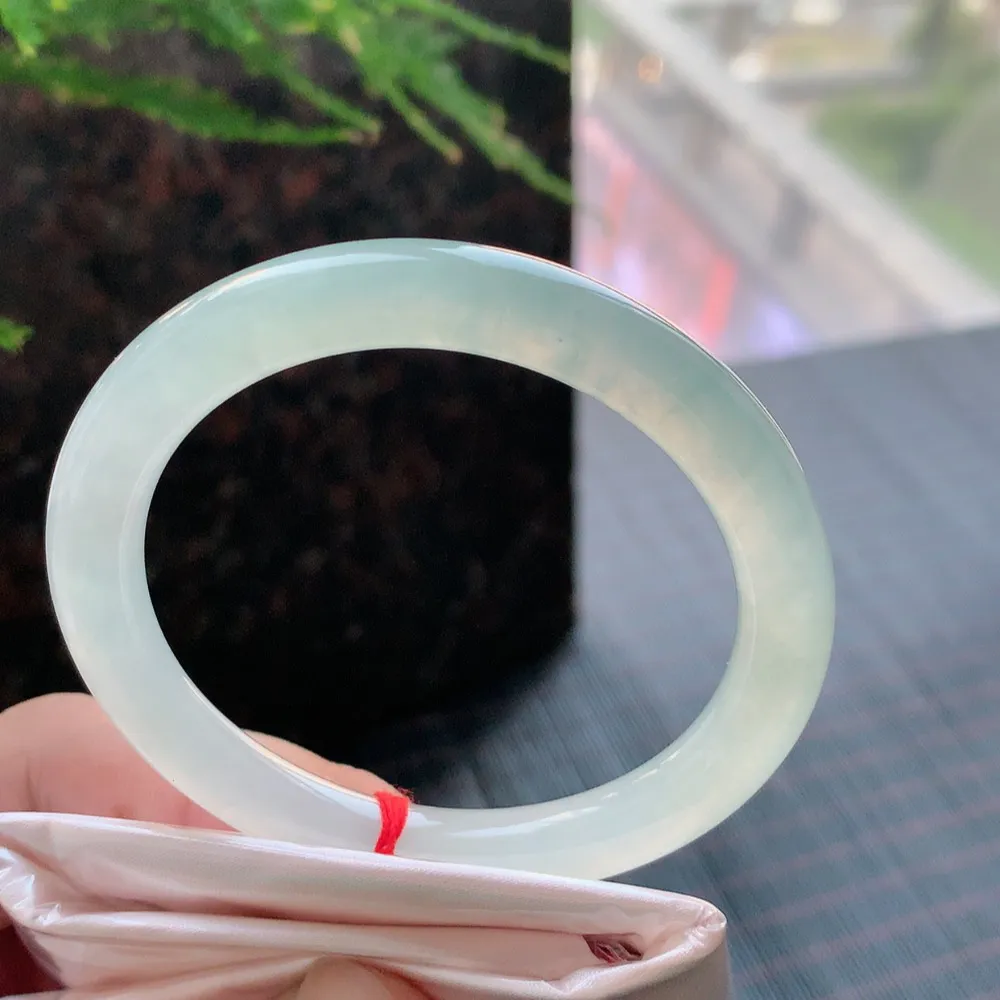 圆条高冰绿 无瑕 尺寸:53.5/7.5/8.1 种水好