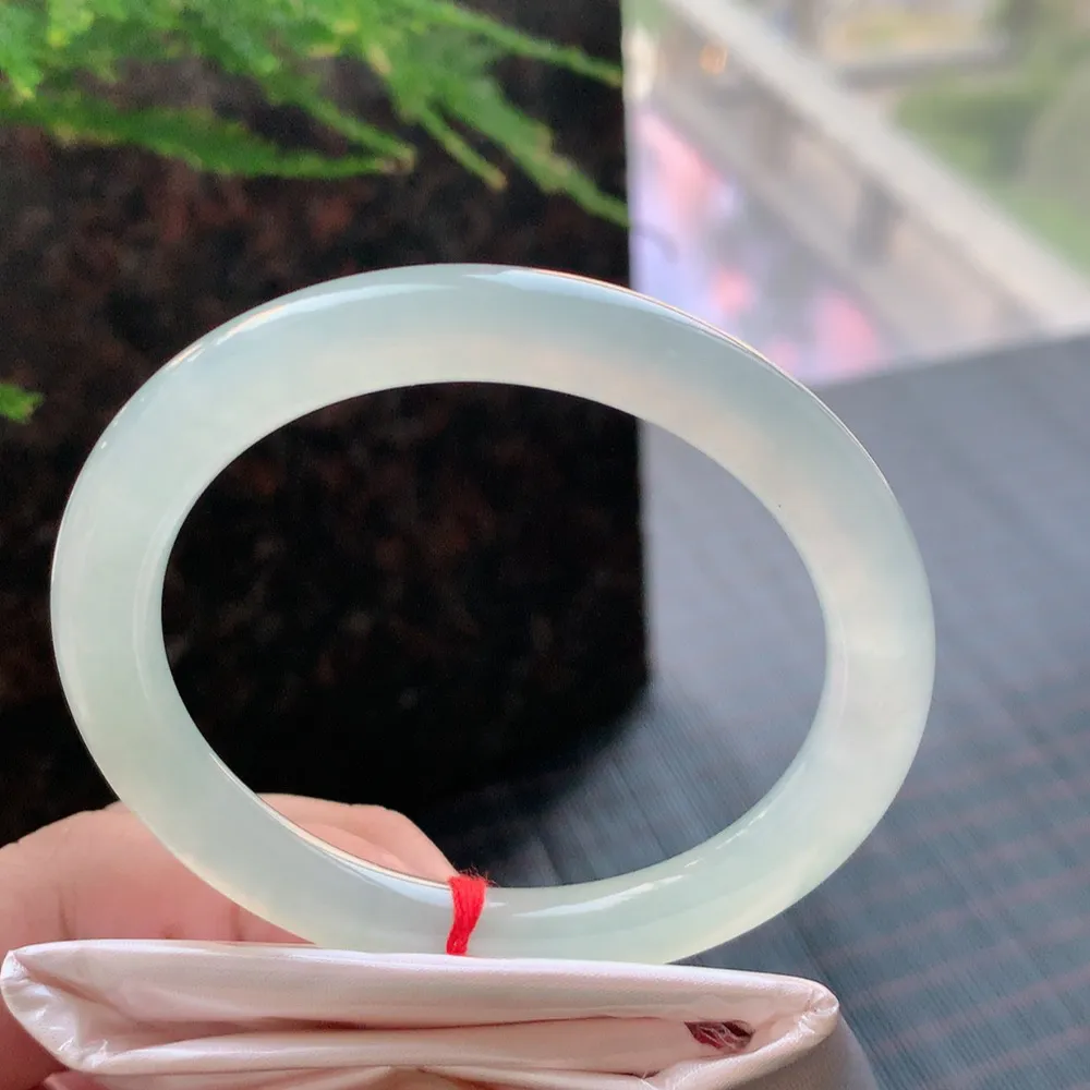 圆条高冰绿 无瑕 尺寸:53.5/7.5/8.1 种水好