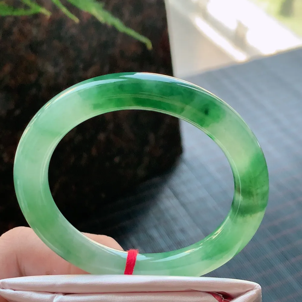 圆条冰绿 无瑕 尺寸:53.2/9.1 种色兼备