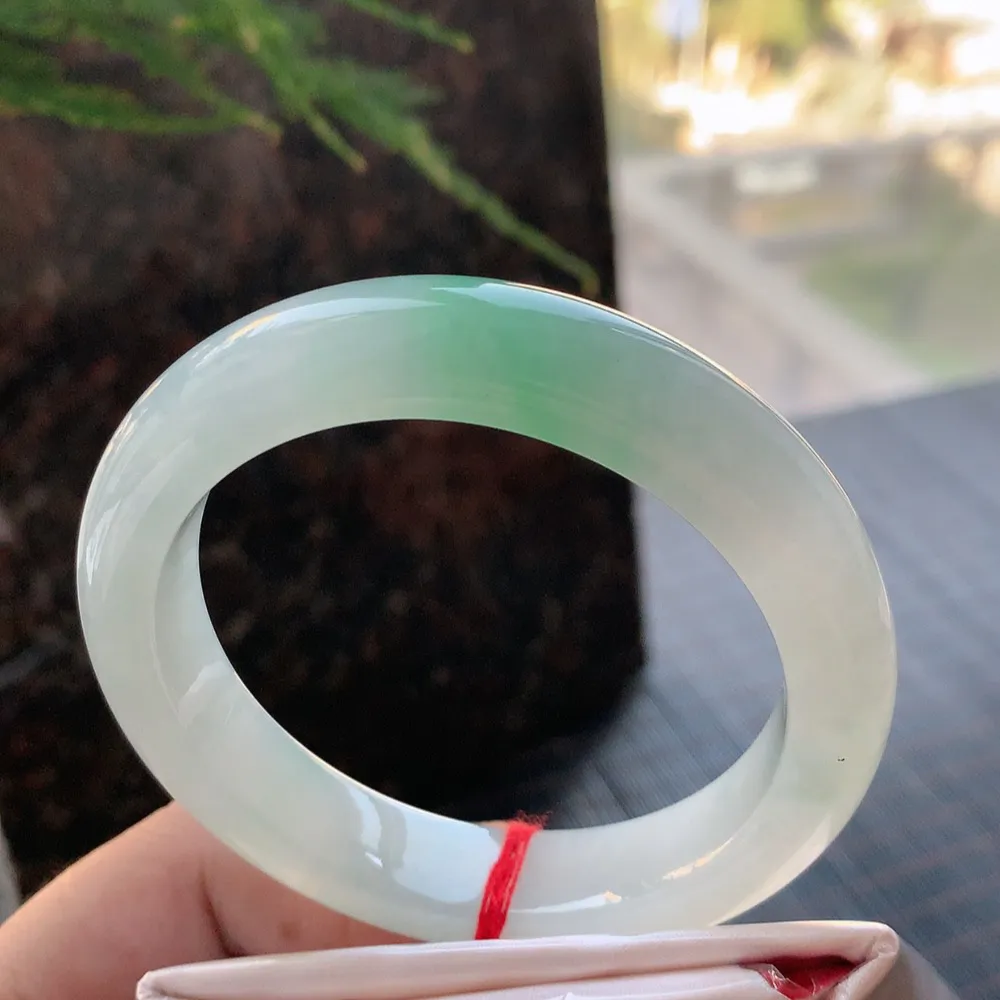 正圈冰绿 无瑕 尺寸:55.9/12.7/9.1 冰润