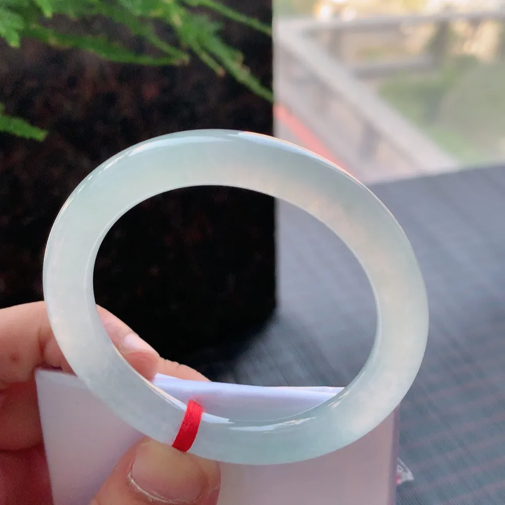 圆条高冰种 无瑕 尺寸:52.7/8.6 种水好