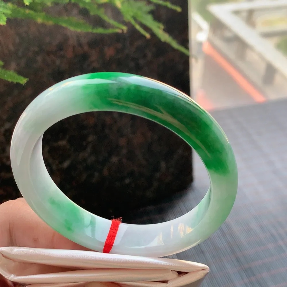 正圈一大节辣绿 无瑕 尺寸:58.3/13.1/9.2 色好🥰🥰