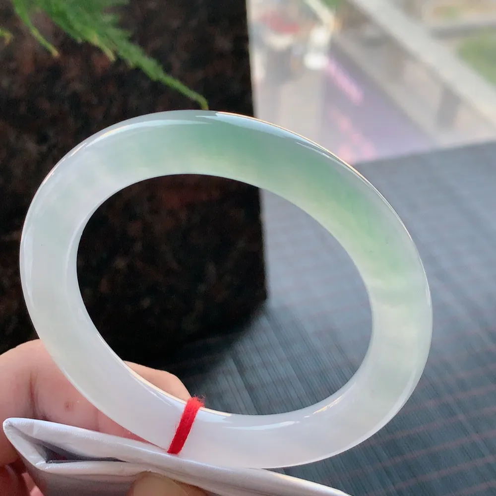 圆条冰玻绿 无瑕 尺寸:59.3/10.5 种色兼备