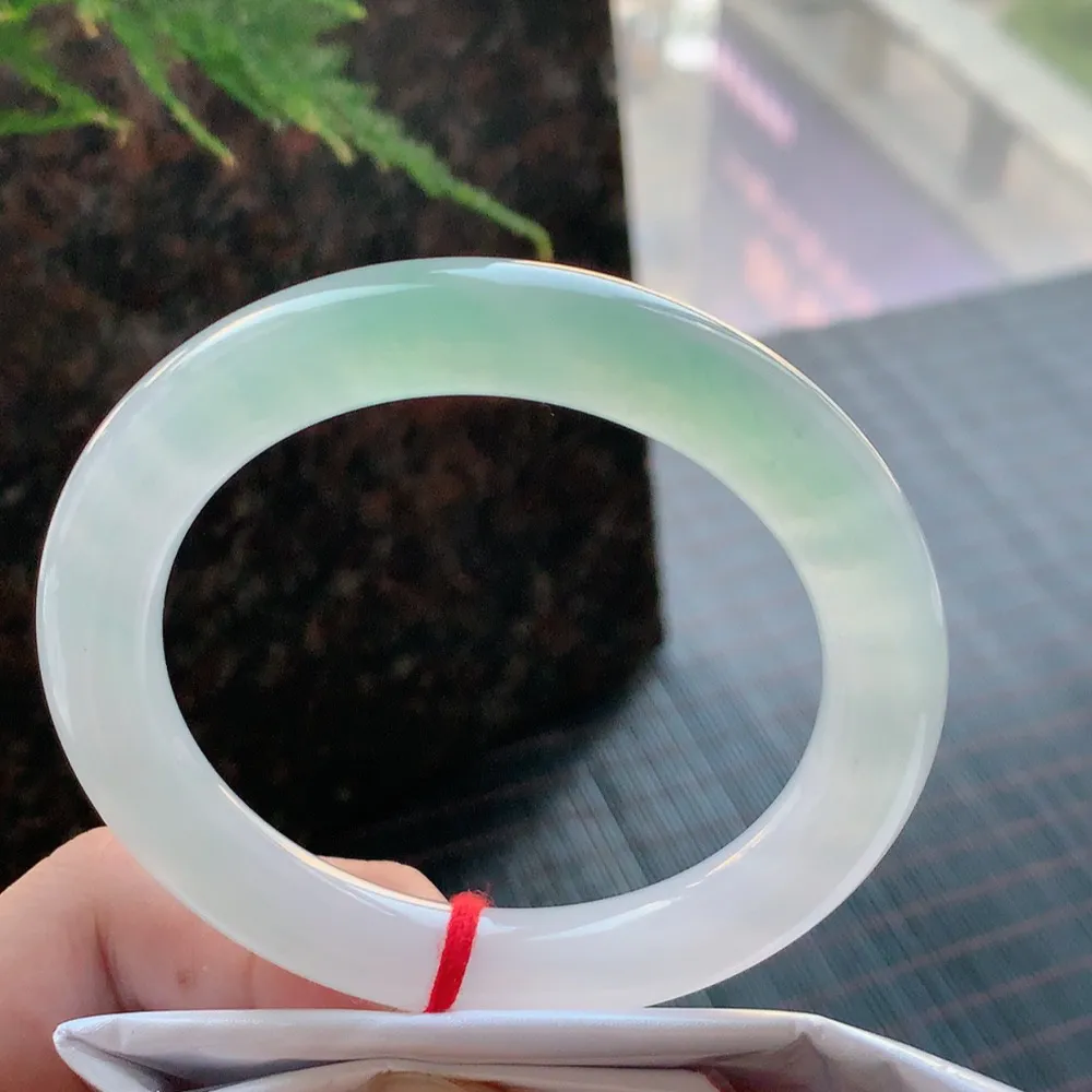 圆条冰玻绿 无瑕 尺寸:59.3/10.5 种色兼备