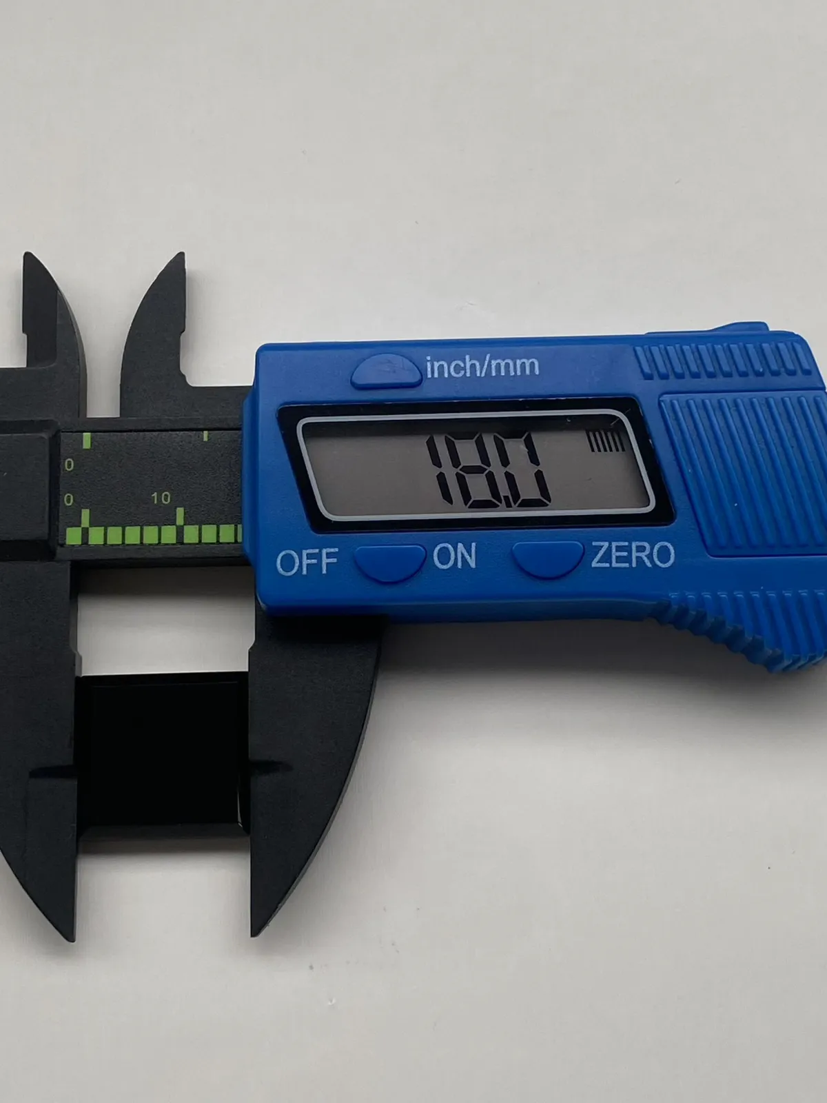 墨翠【方形戒面】细腻干净，黑度好、性价比高，雕工精湛，打灯透绿‘