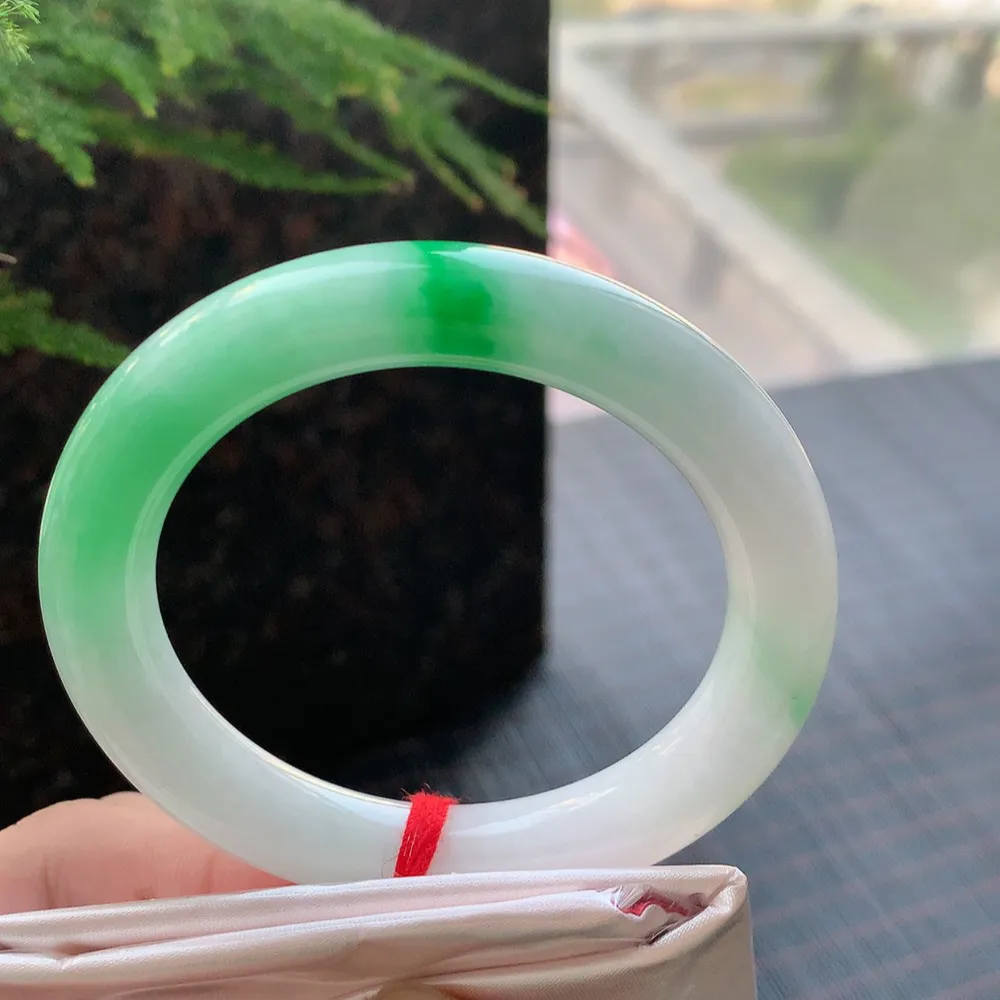 圆条冰糯阳绿 微纹 尺寸:52.1/10.1 色好