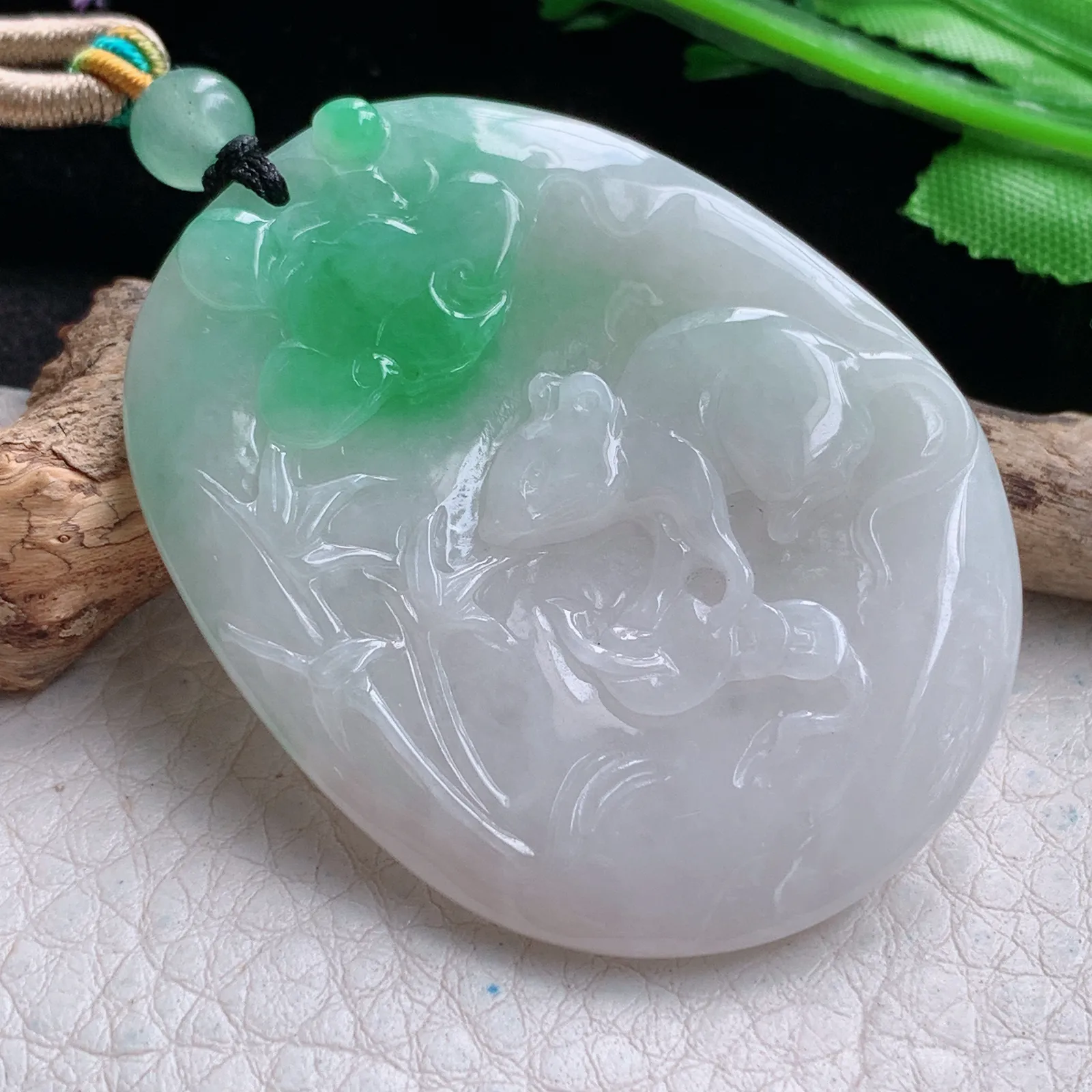 bg实拍49.5*38.9*5缅甸翡翠a货精雕飘绿招财鼠 生肖鼠玉吊坠 玉挂件