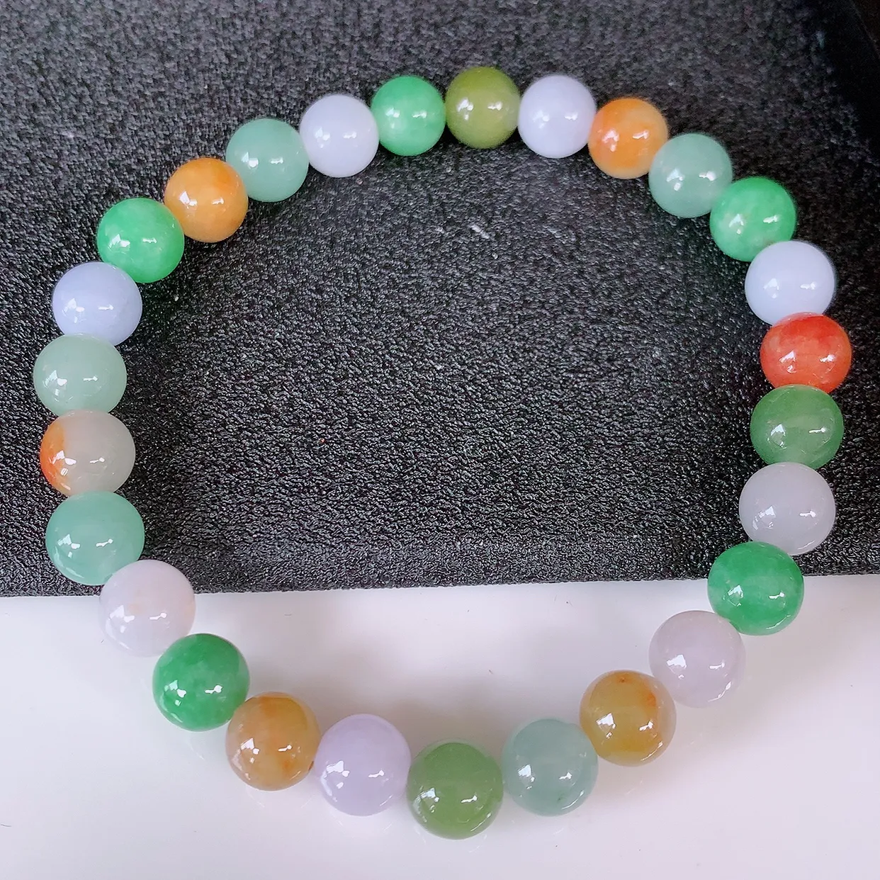 自然光实拍，冰润多宝翡翠手链，多彩翡翠手串，颜色丰富，料子细腻，高档大气，自戴送礼佳品！#46.9取一尺寸7.2mm