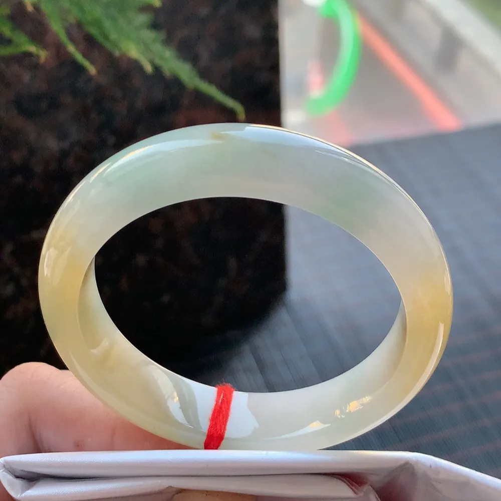 正圈冰黄翡 无瑕 尺寸:55.7/13.2/8.5 超值