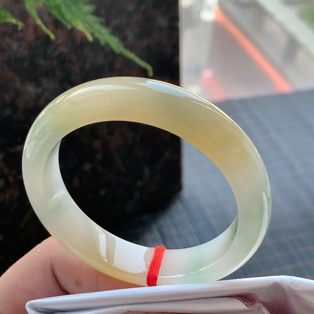 正圈冰黄翡 无瑕 尺寸:55.7/13.2/8.5 超值