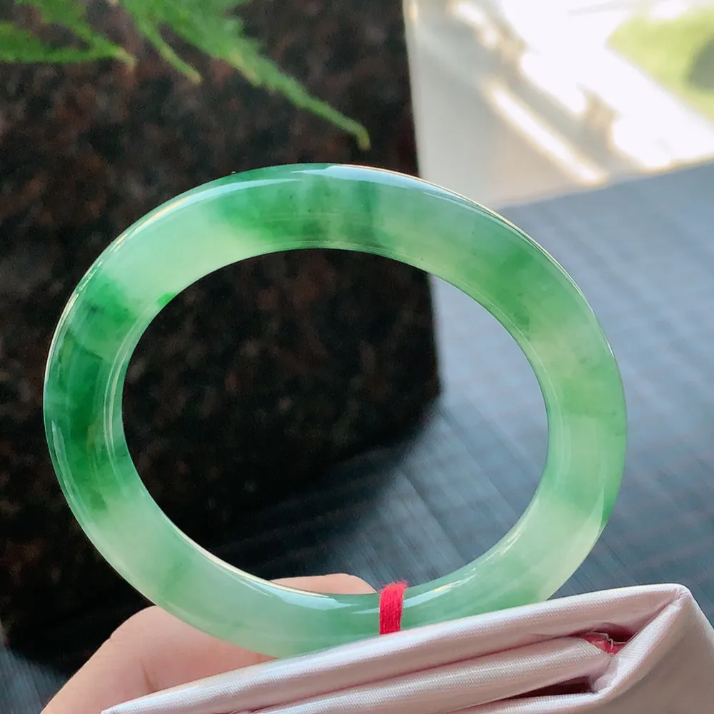 圆条冰绿 无瑕 尺寸:53.2/9.1 种色兼备