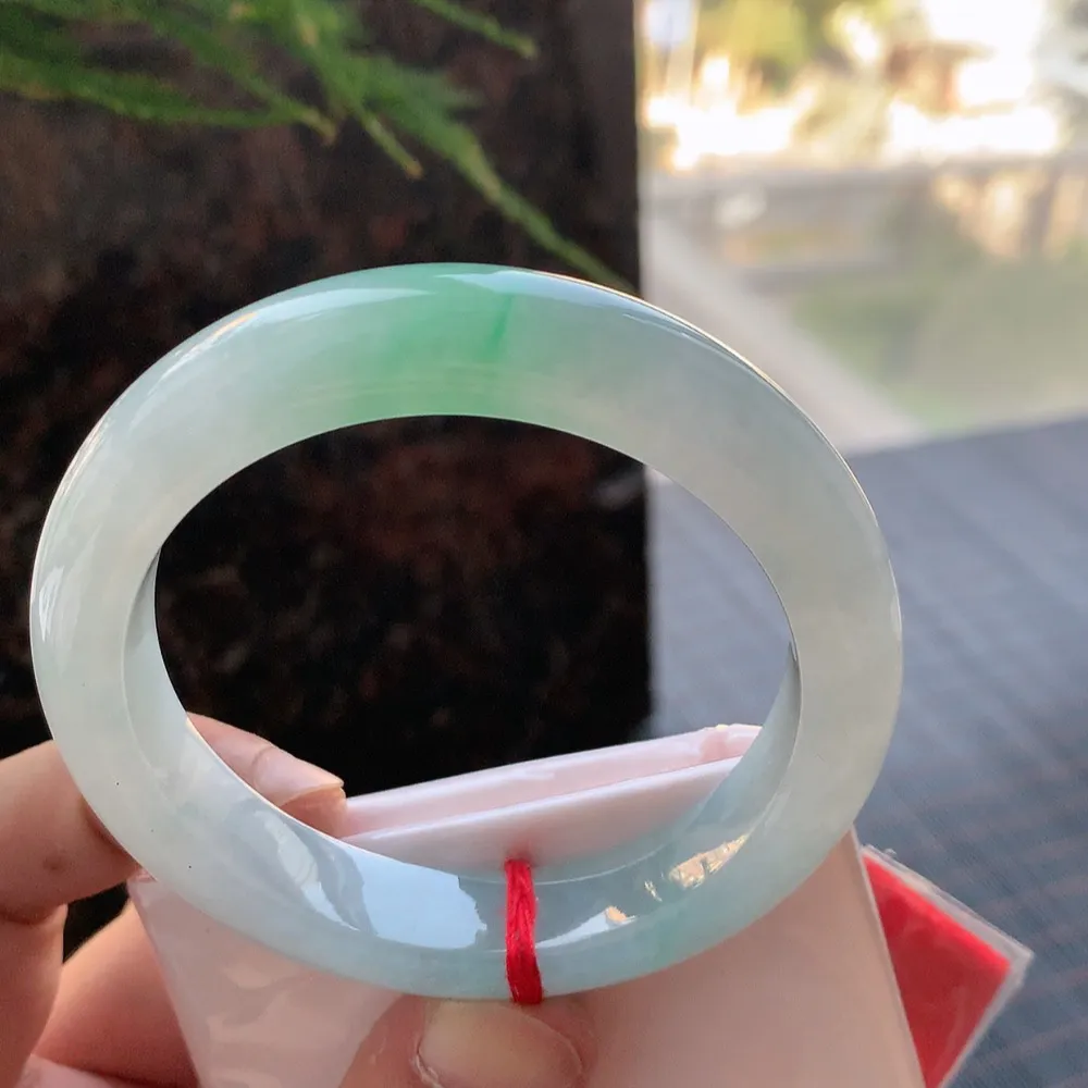 正圈冰绿 无瑕 尺寸:55.9/12.7/9.1 冰润