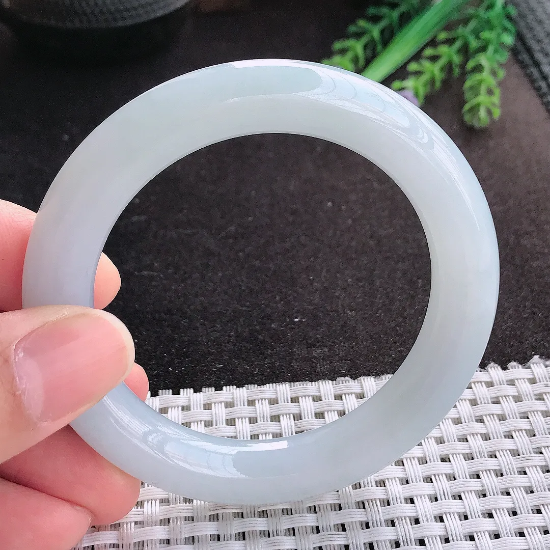 天然A货翡翠53.5/10.8老坑秀气冰胶晴水圆条手镯翡翠玉镯