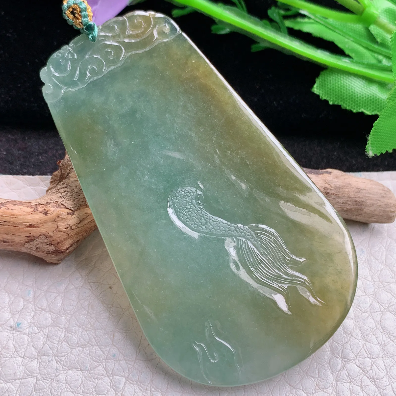 yn实拍74.8*43*5.8缅甸翡翠a货精雕黄加绿御龙关公 玉关公玉吊坠 玉挂件